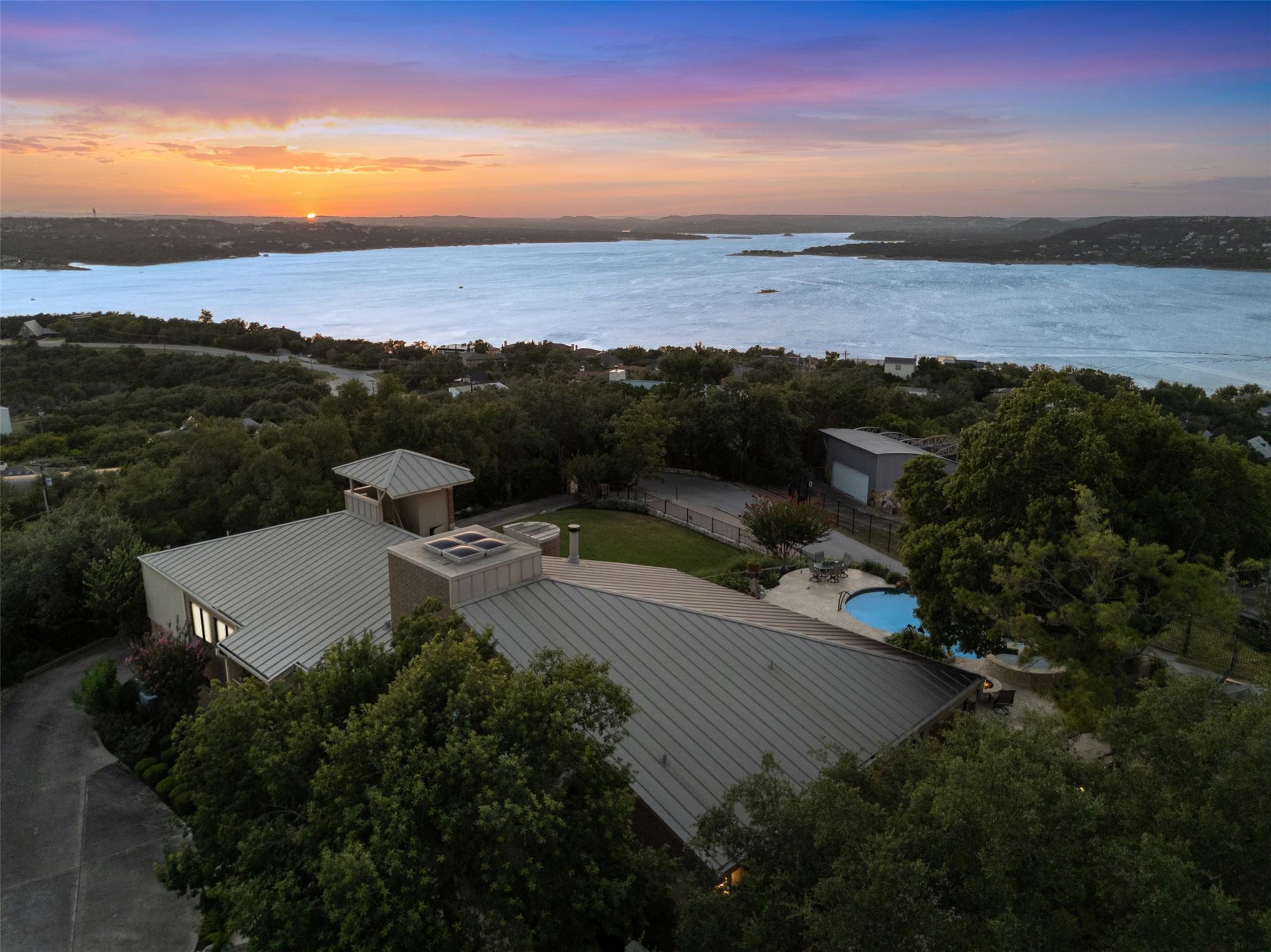 12609 Lyndon Dr — photo