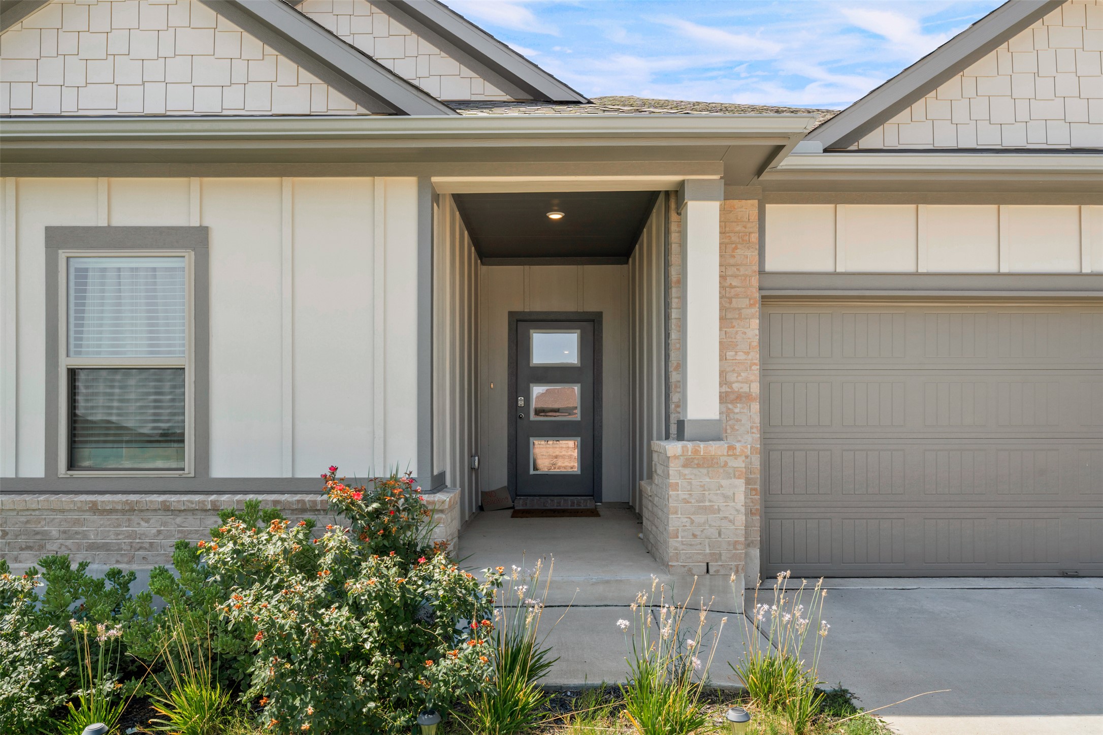236 Lazy Lizzy Road, Jarrell, TX 76537 — photo 2