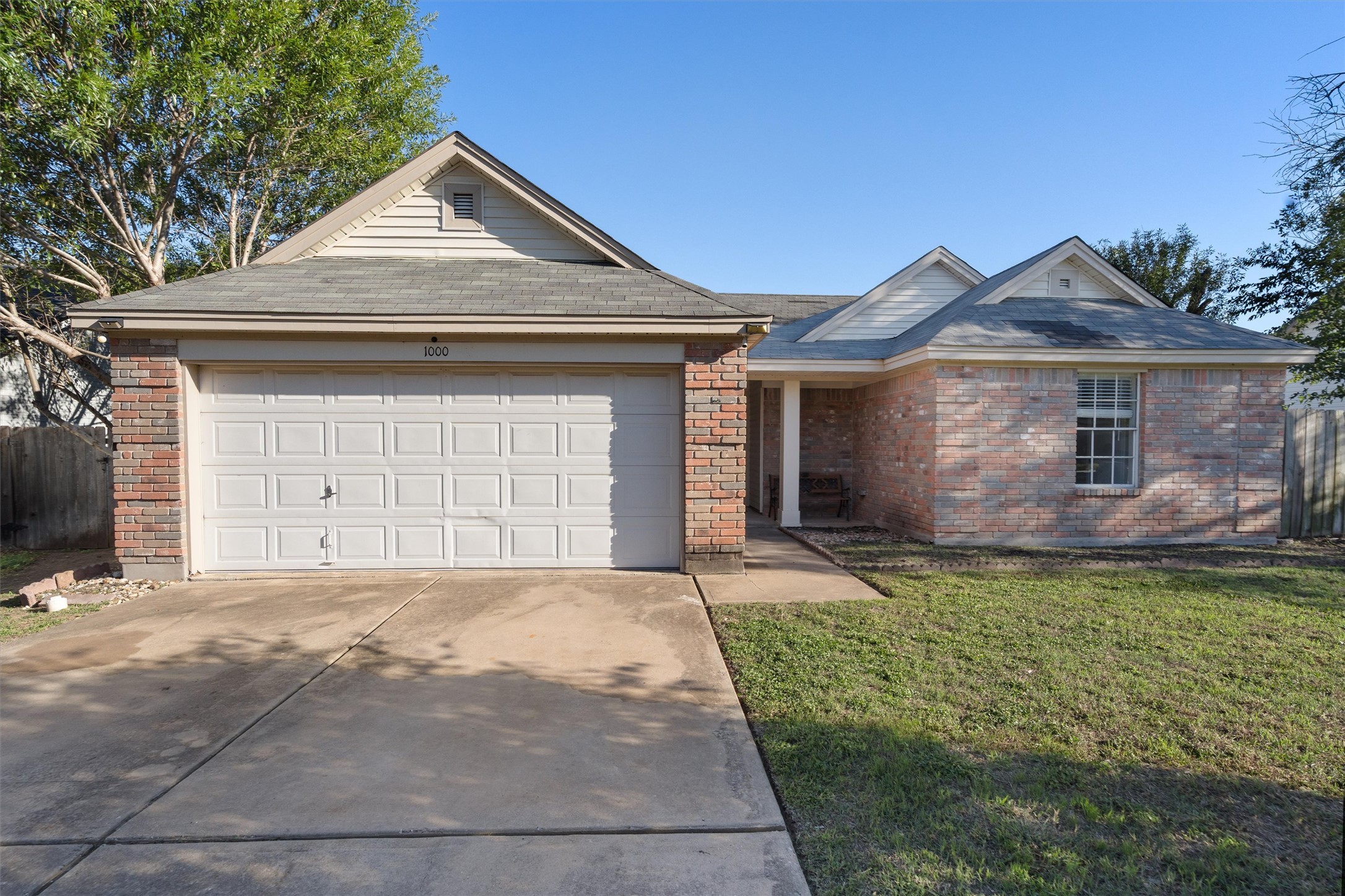 1000 Deer Grove Dr — photo