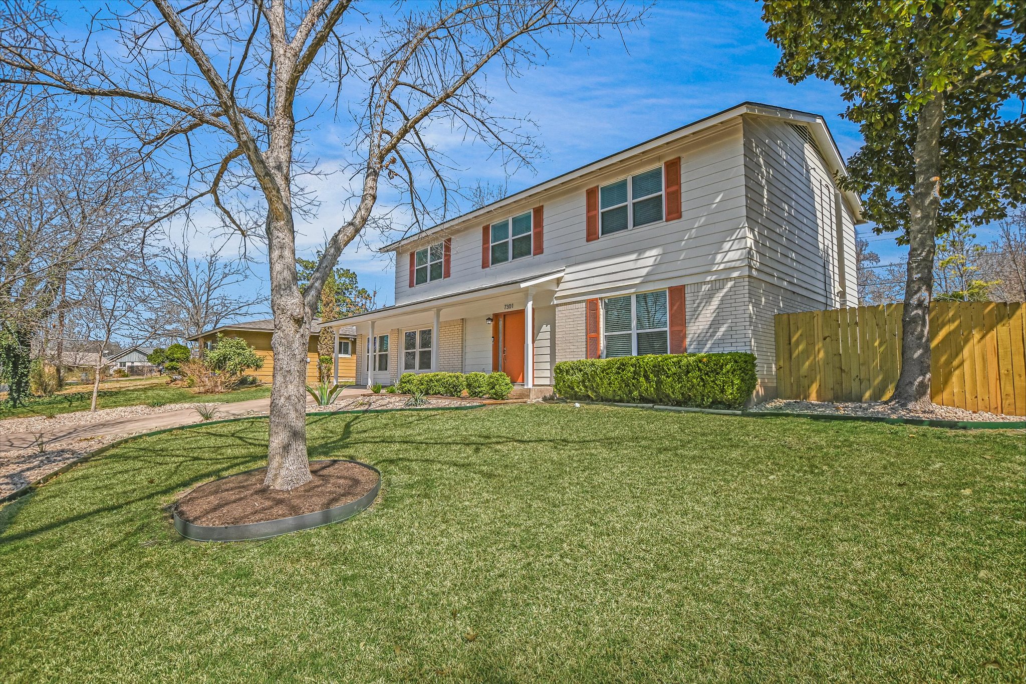 7301 Marywood Cir — photo