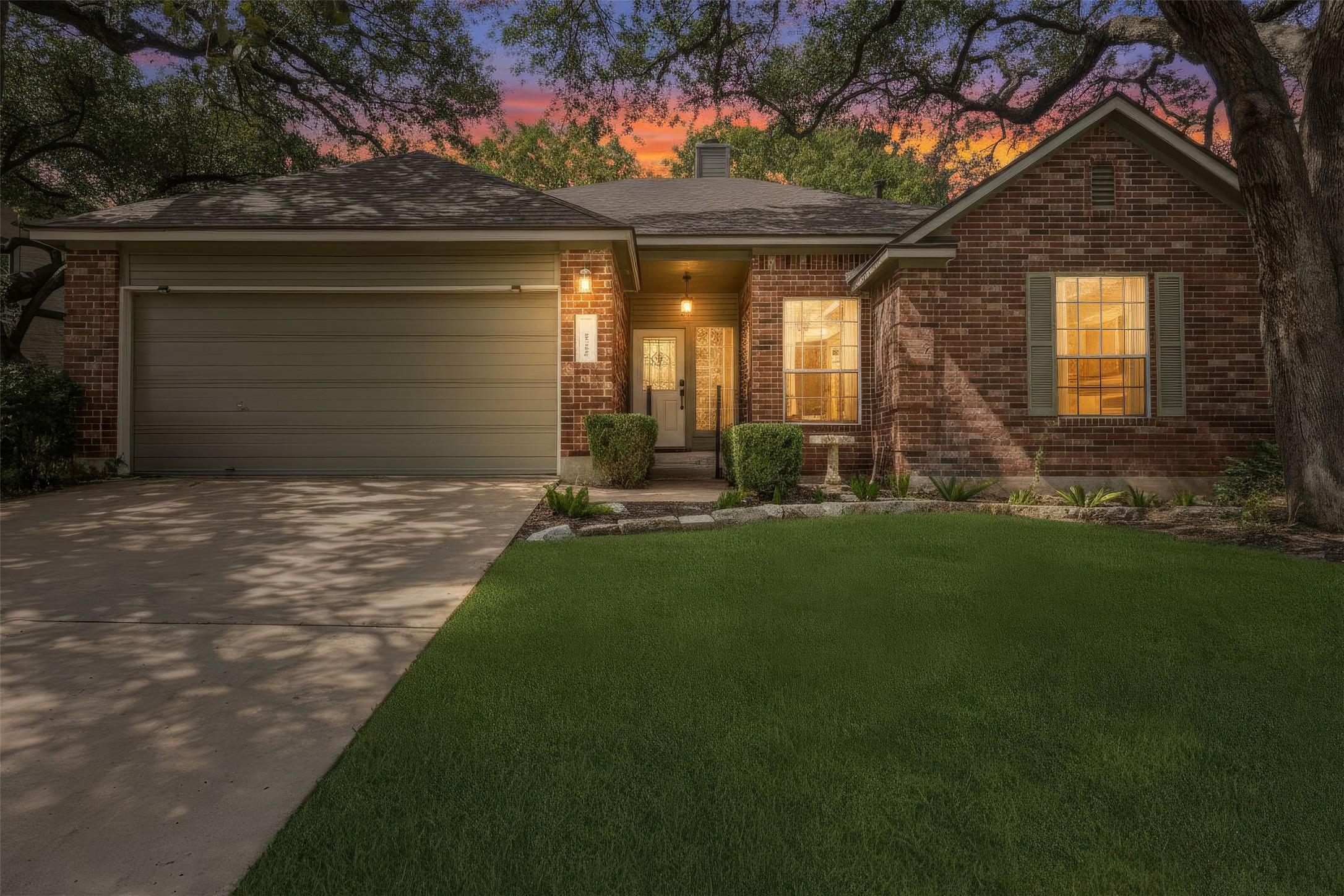 8104 Isaac Pryor Dr — photo