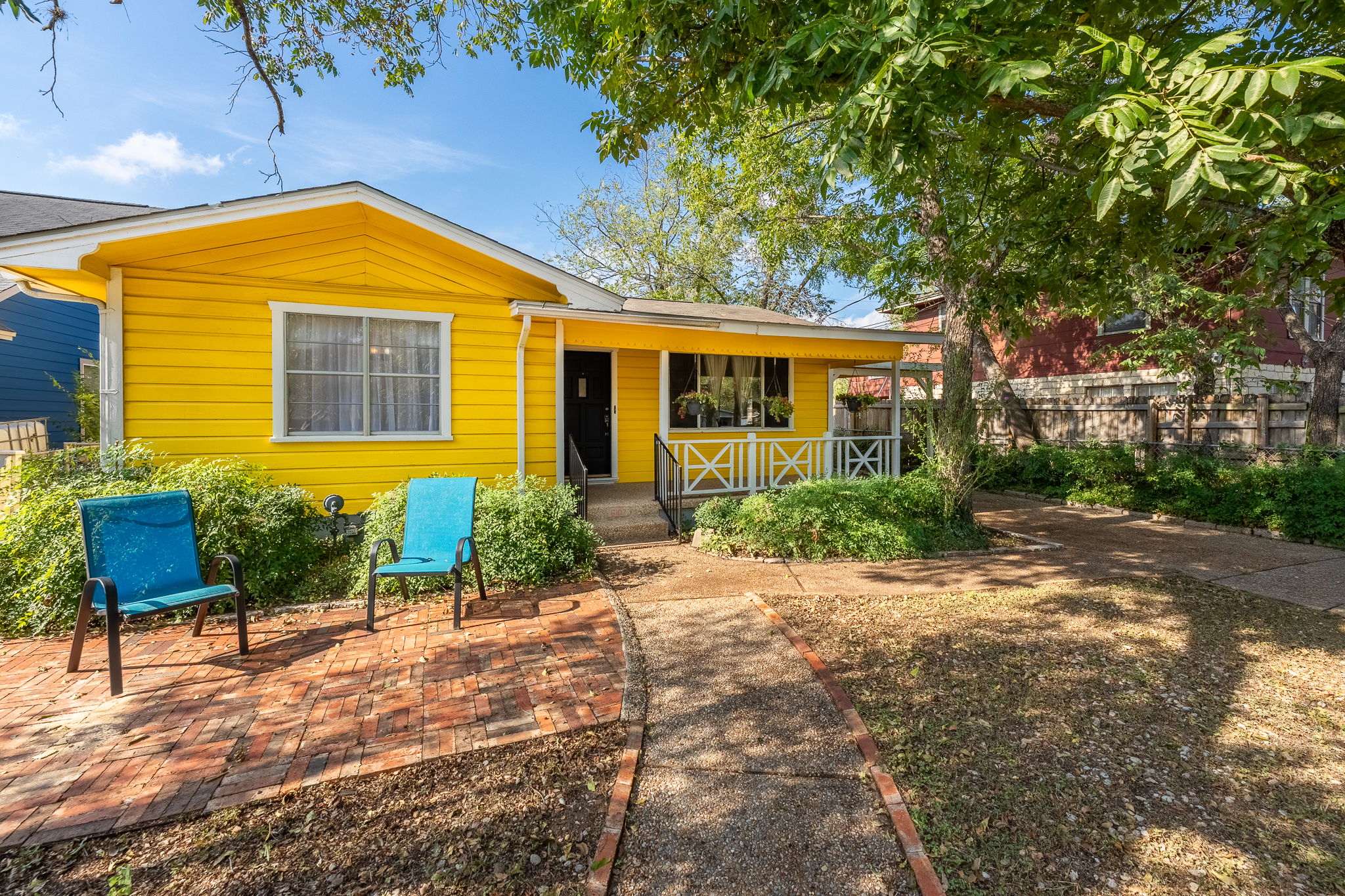 6107 Felix Ave — photo