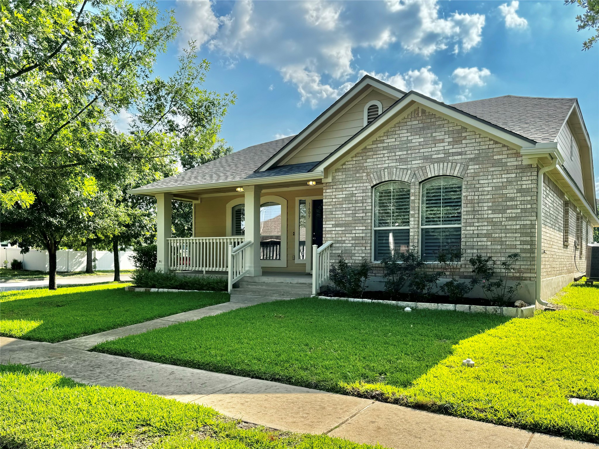 1609 Colorado Bend Dr — photo