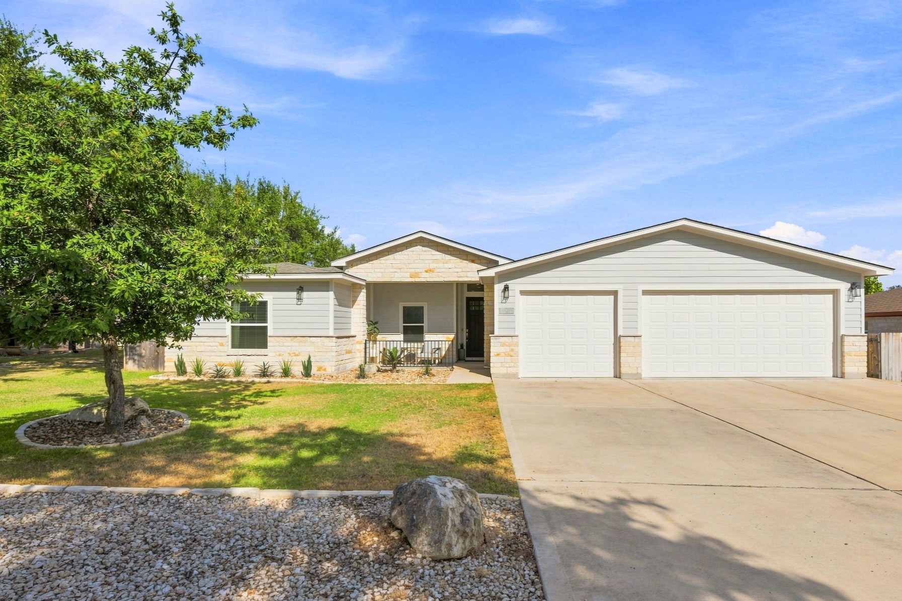 2111 American Dr — photo