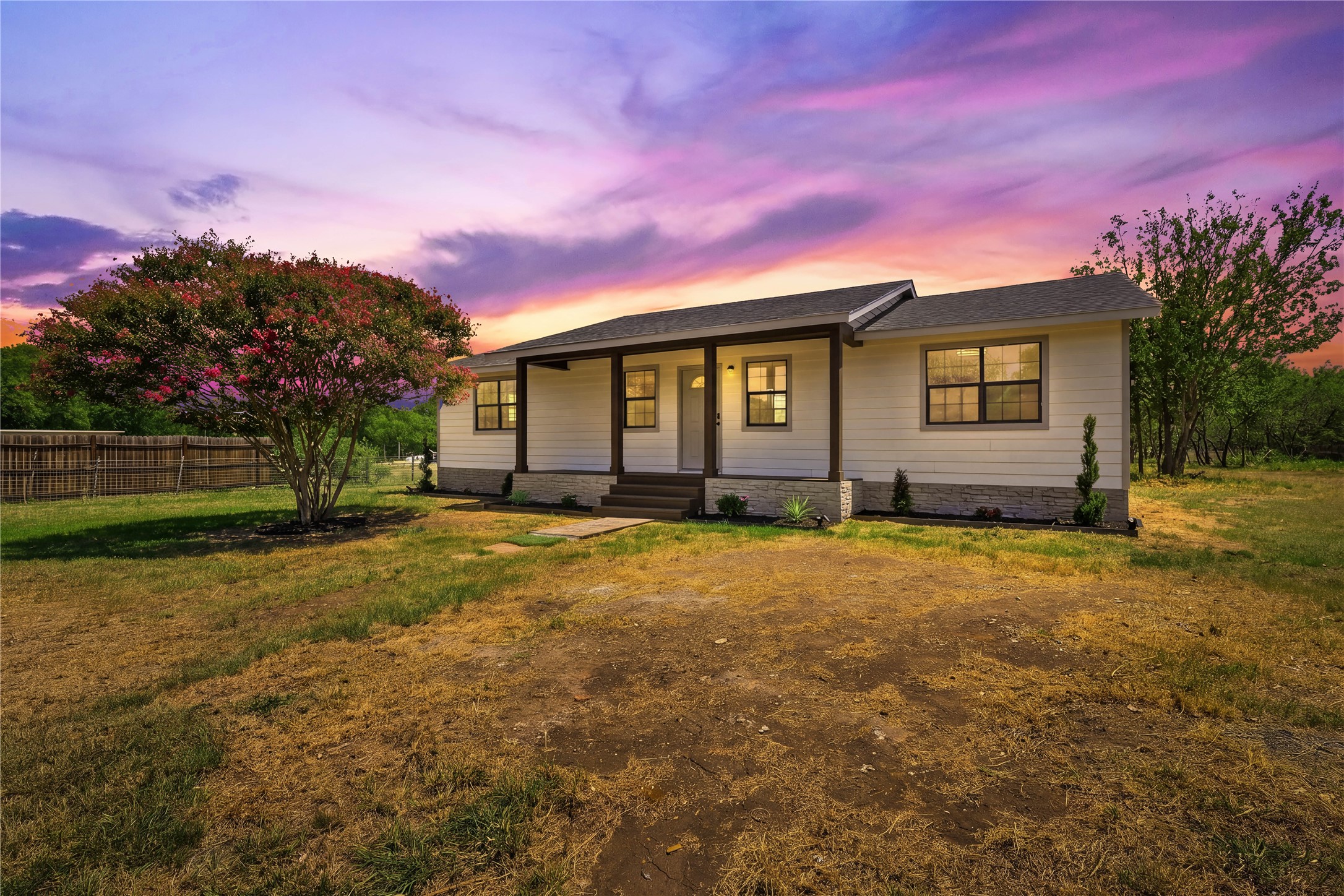 747 Chamberlin Road, Dale, TX 78616