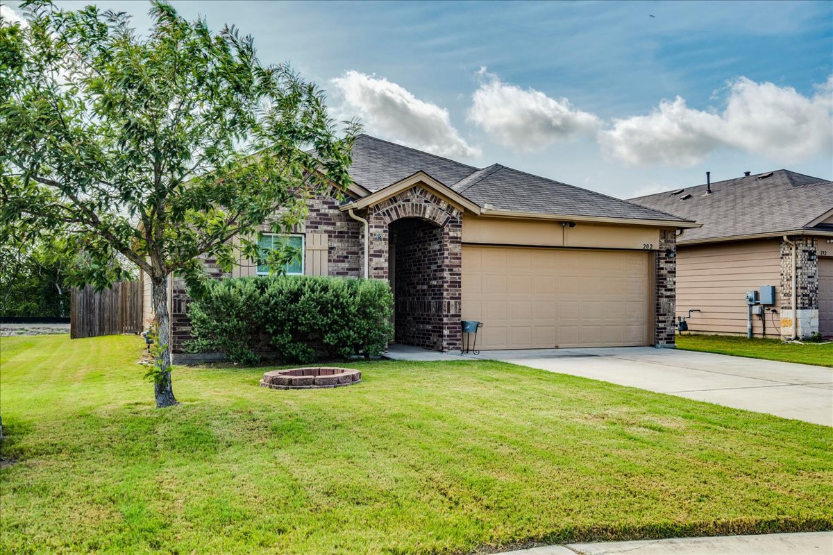 202 Hess Drive, Kyle, TX 78640 — photo 2