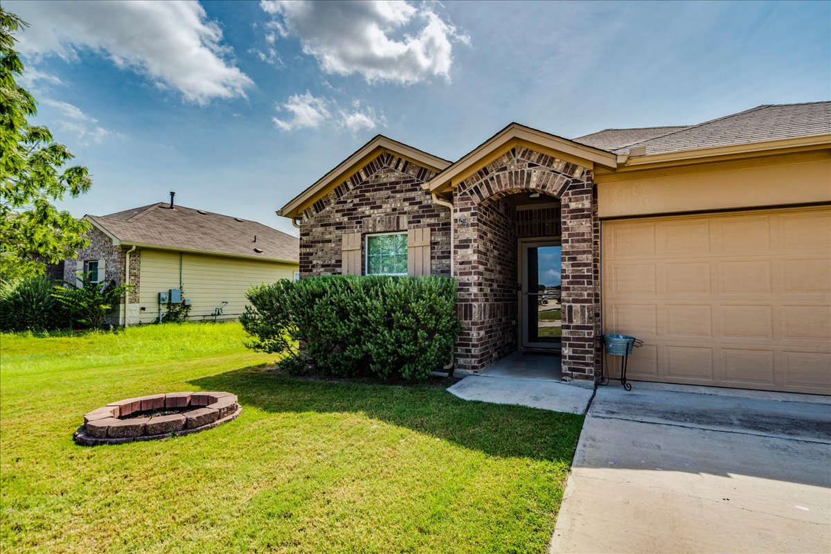 202 Hess Drive, Kyle, TX 78640 — photo 3