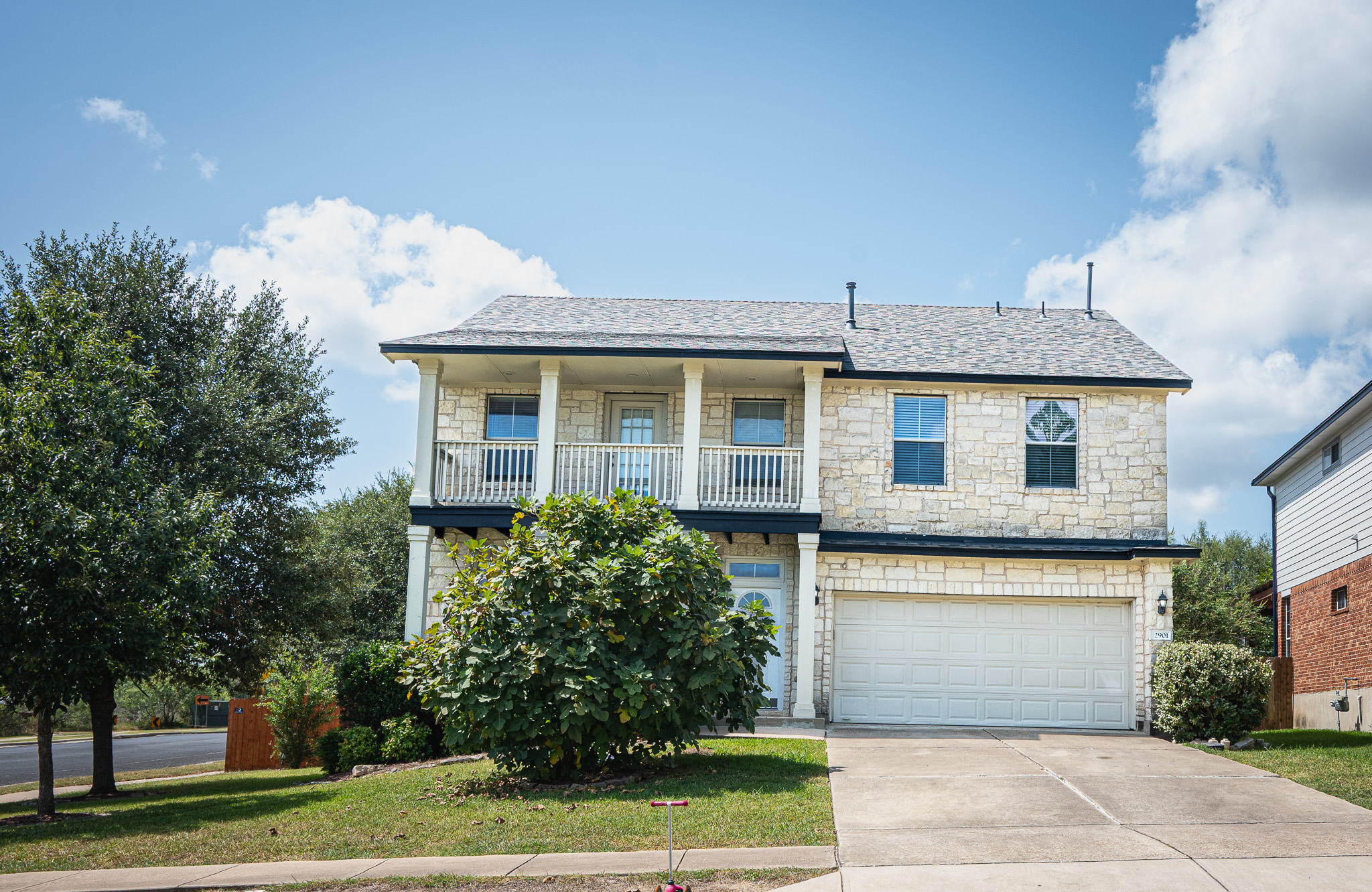 2901 Fleet Dr — photo