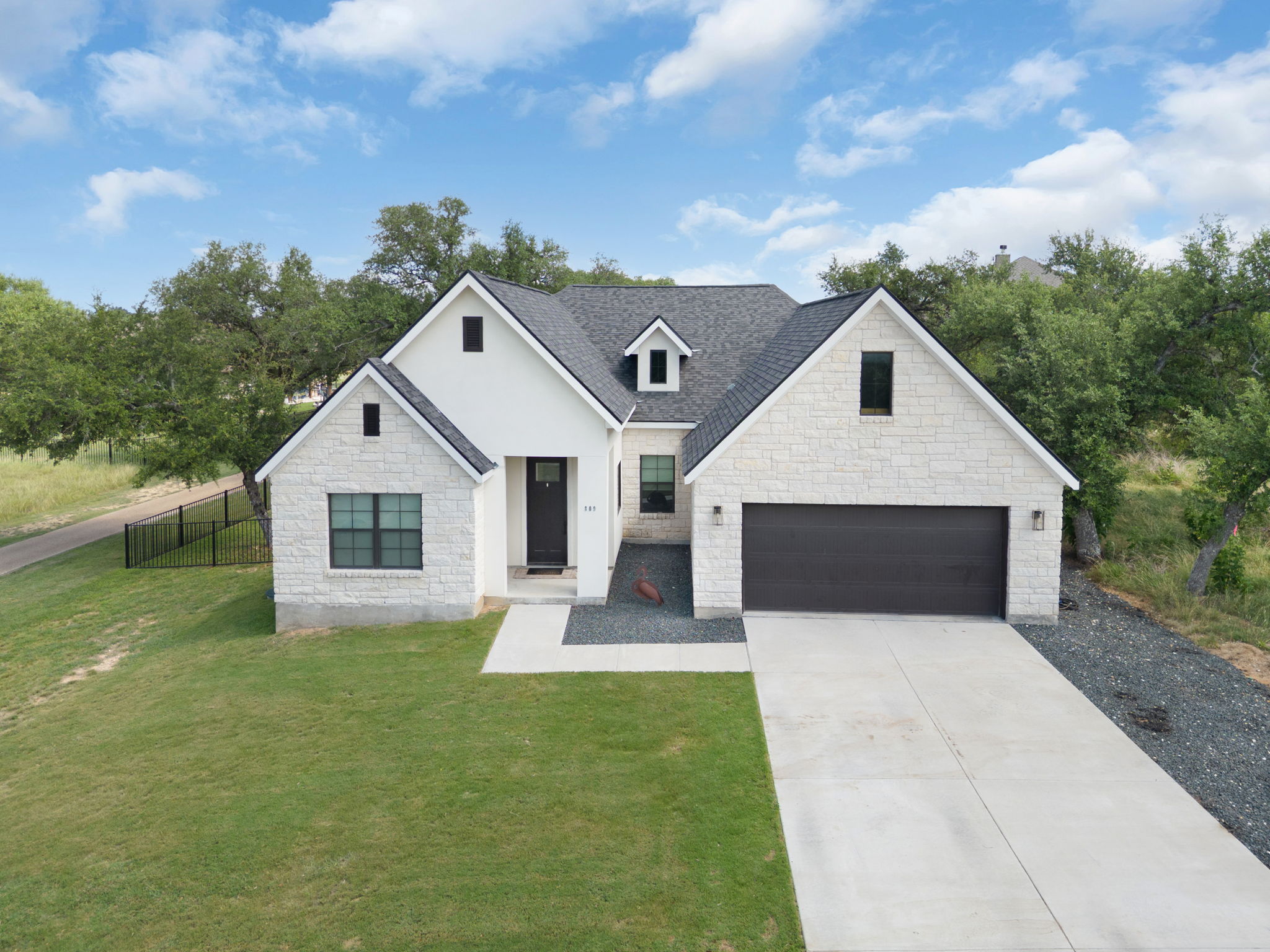 809 John Price — photo