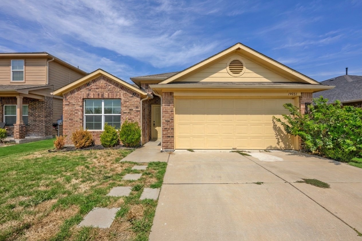 19021 Great Falls Dr — photo
