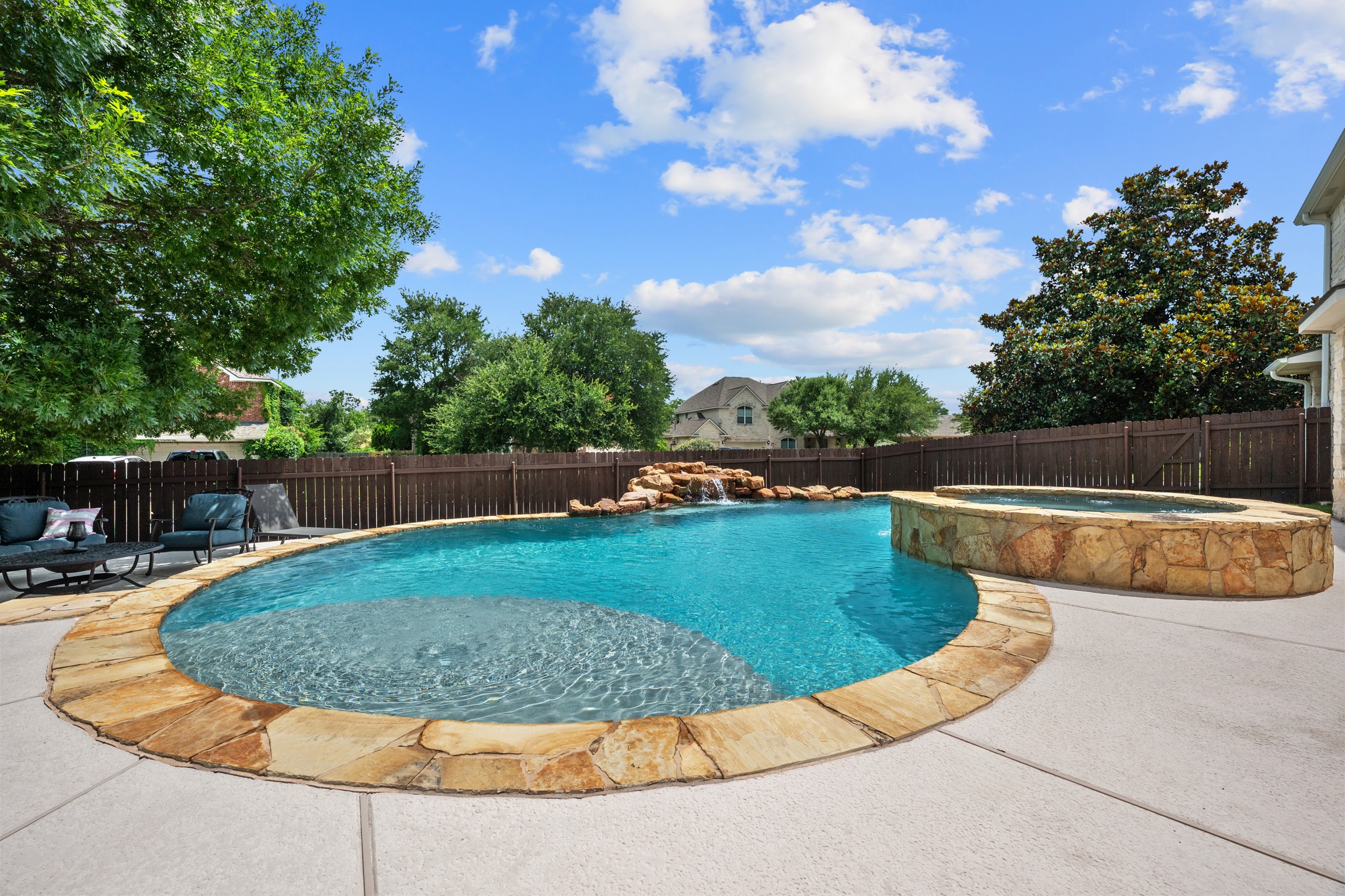 3030 Covington Pl — photo