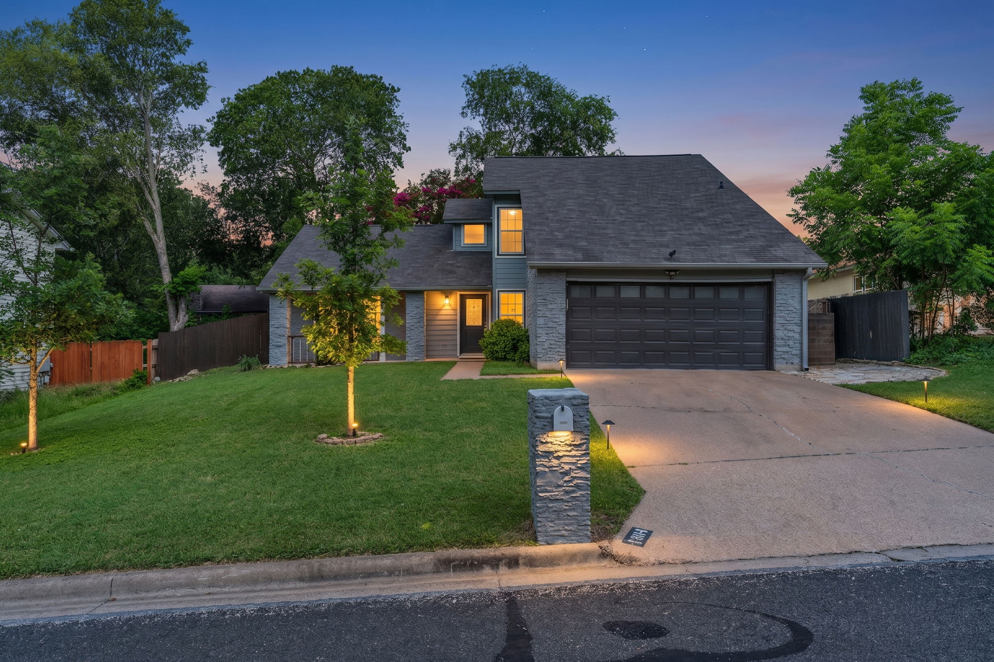 7906 Keneshaw Dr — photo