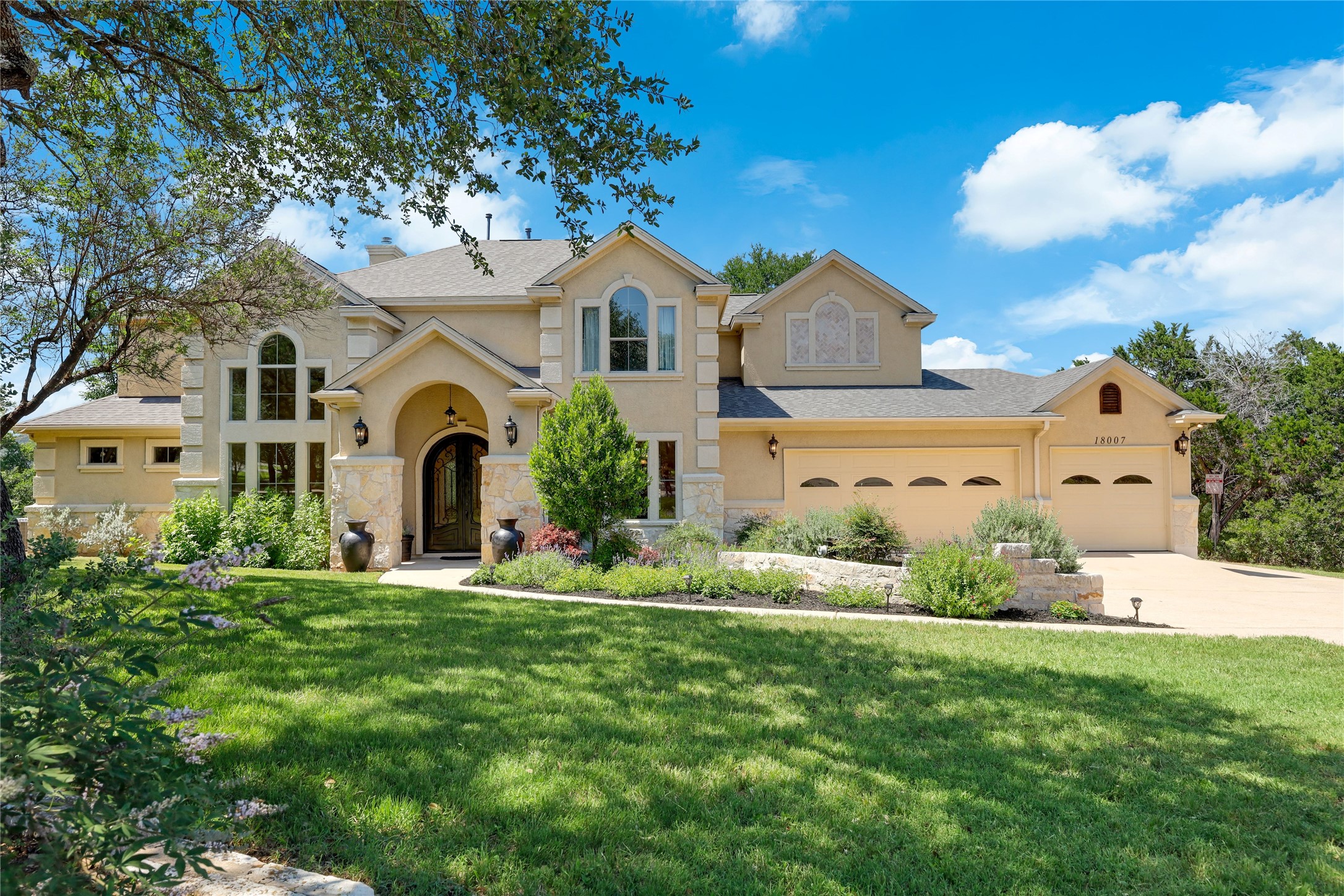18007 Crystal CV — photo