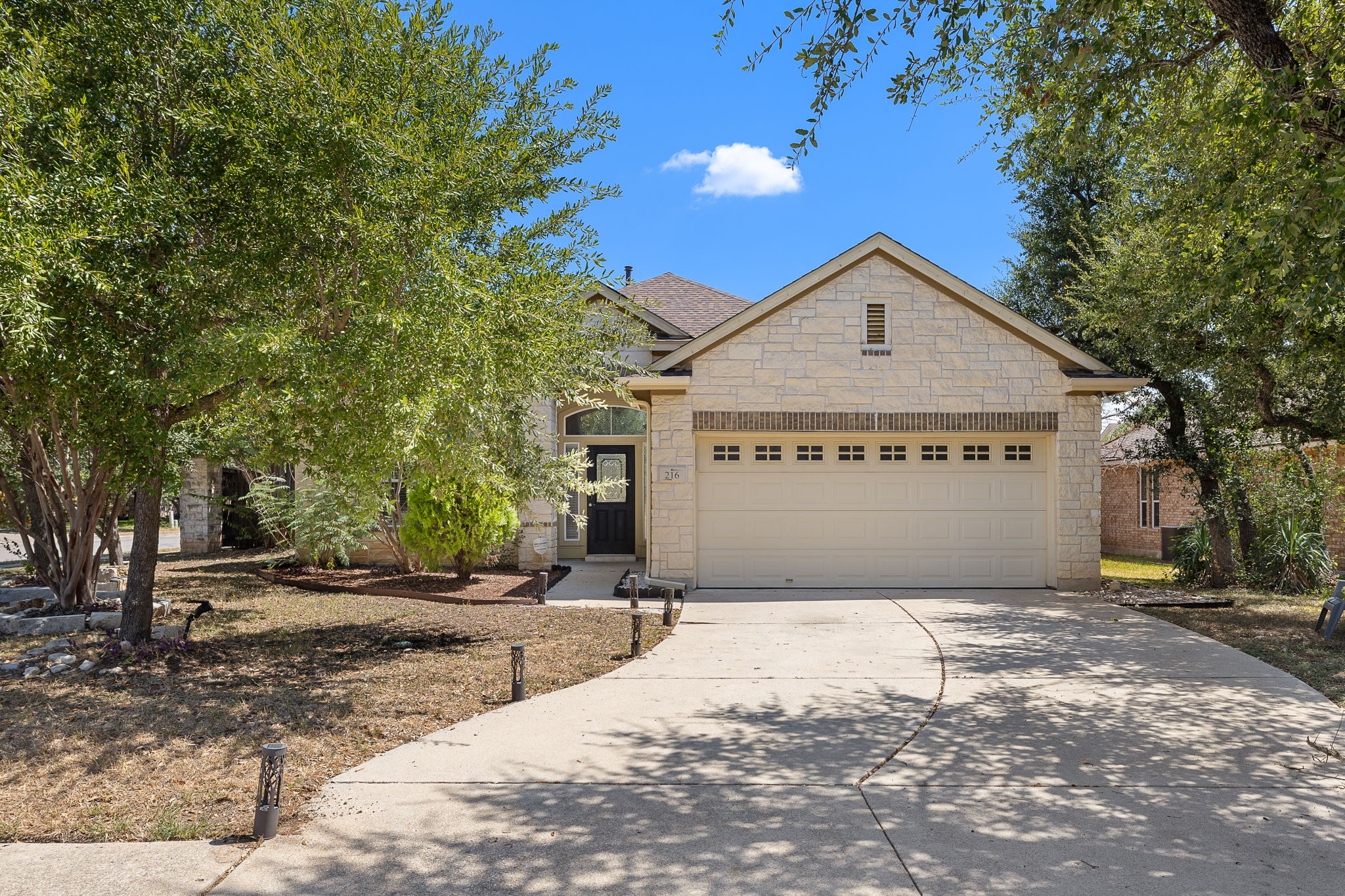 216 Cherry Laurel Dr — photo