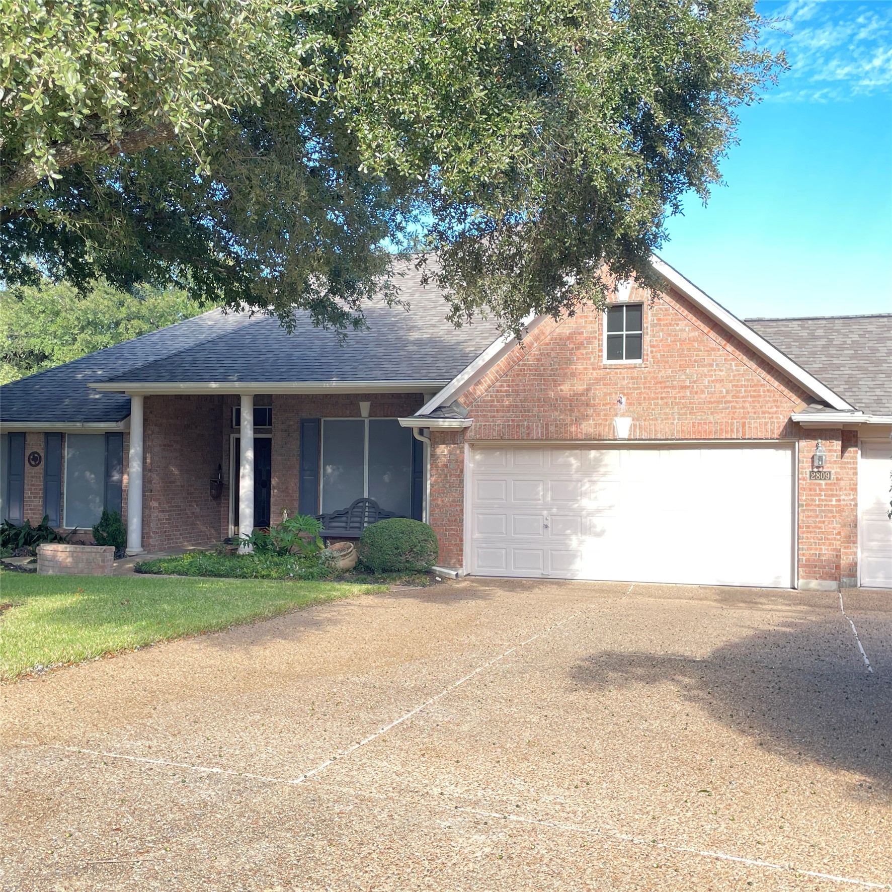 2809 Loncola Ct — photo