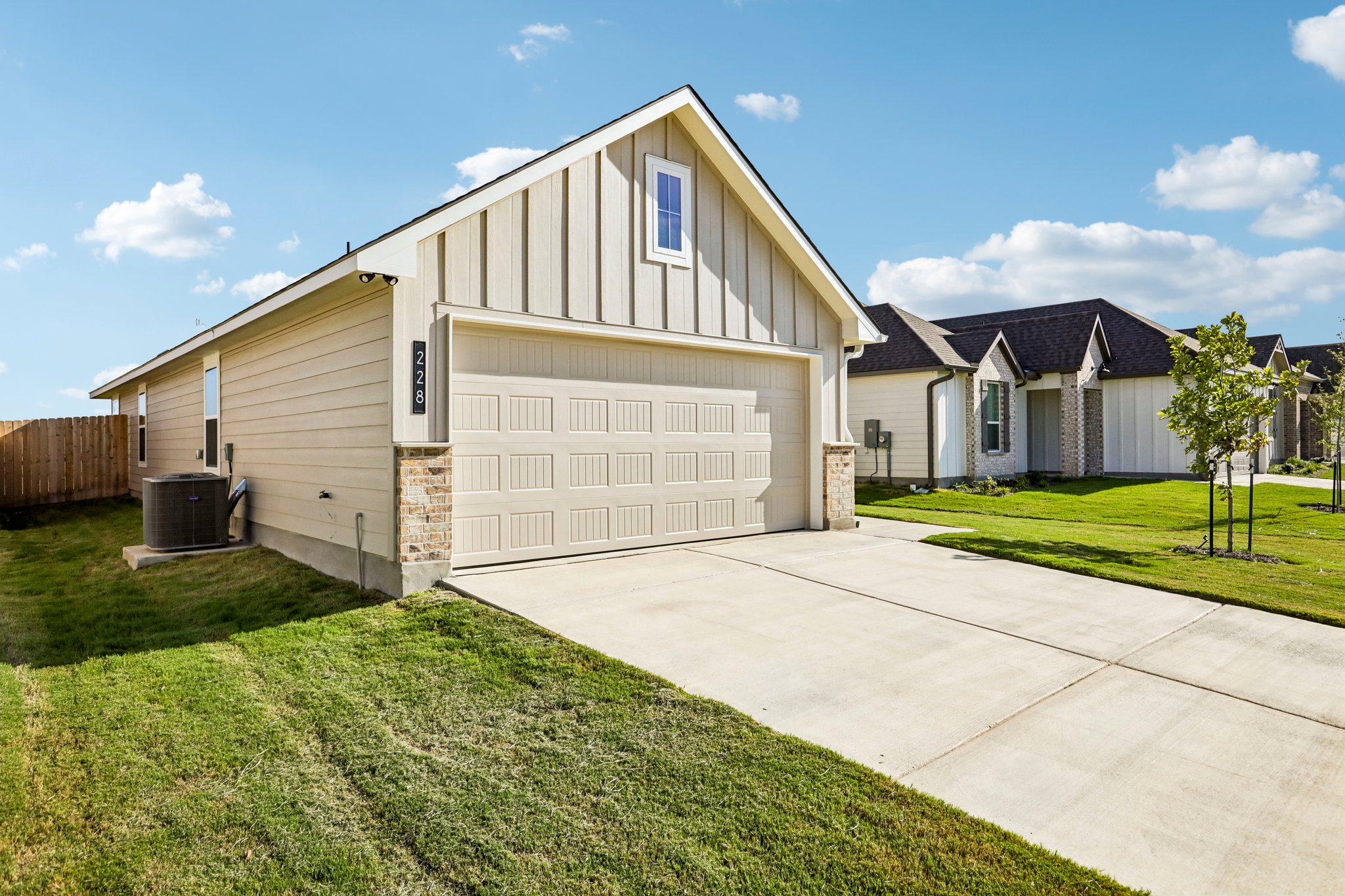 228 Gus Loop, Georgetown, TX 78626 — photo 3