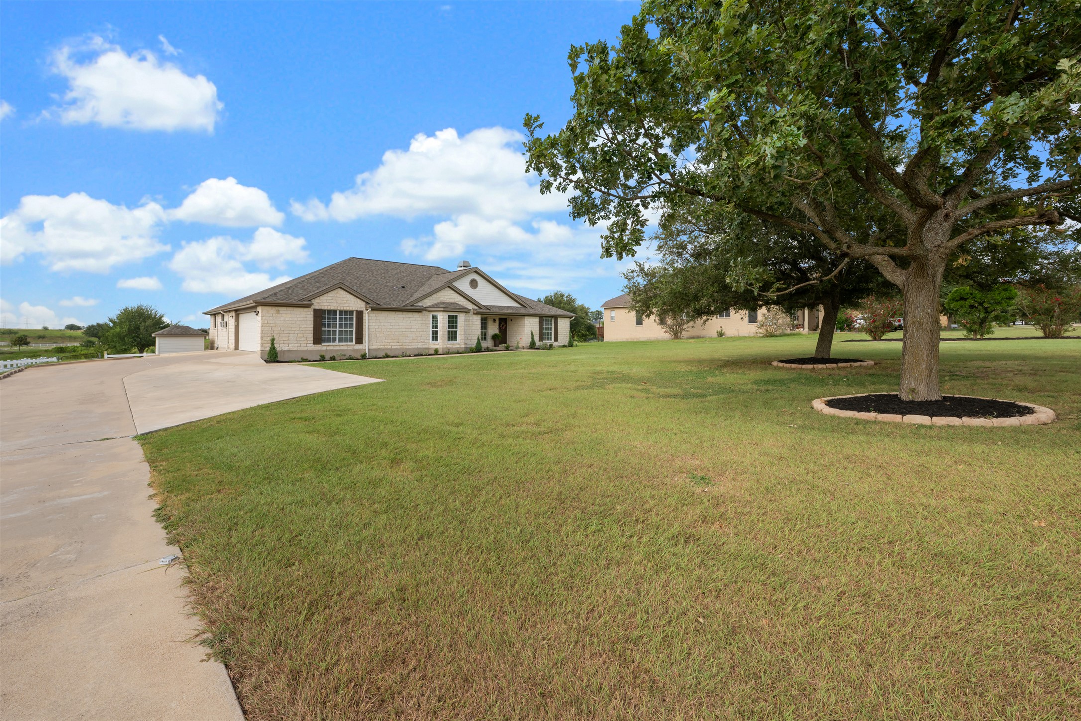 111 Lookout Cir — photo