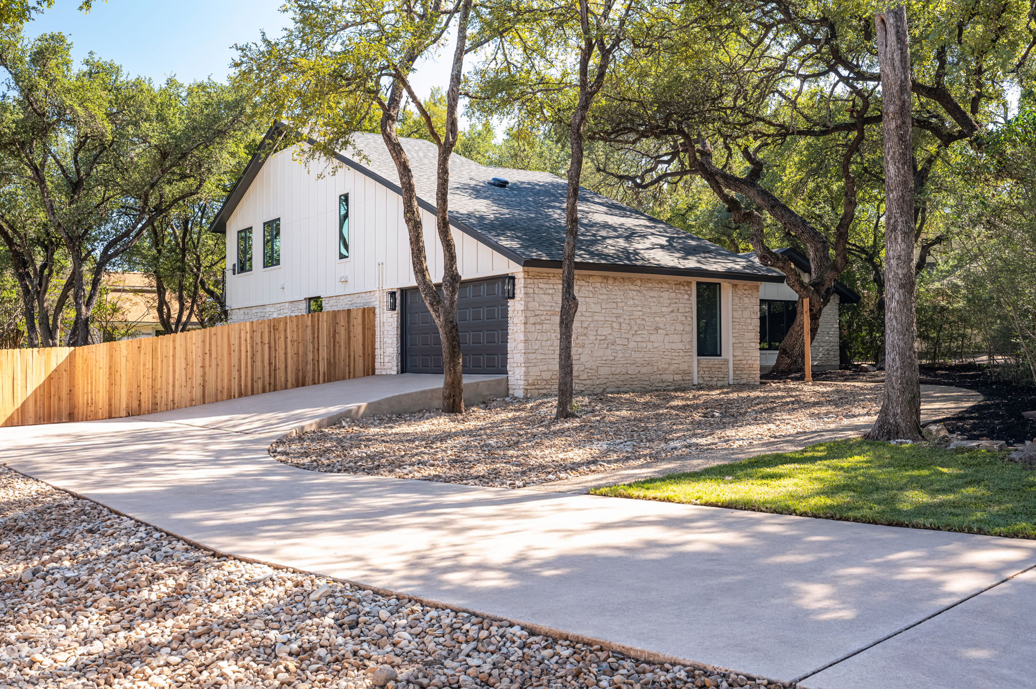 10907 Spicewood Pkwy — photo