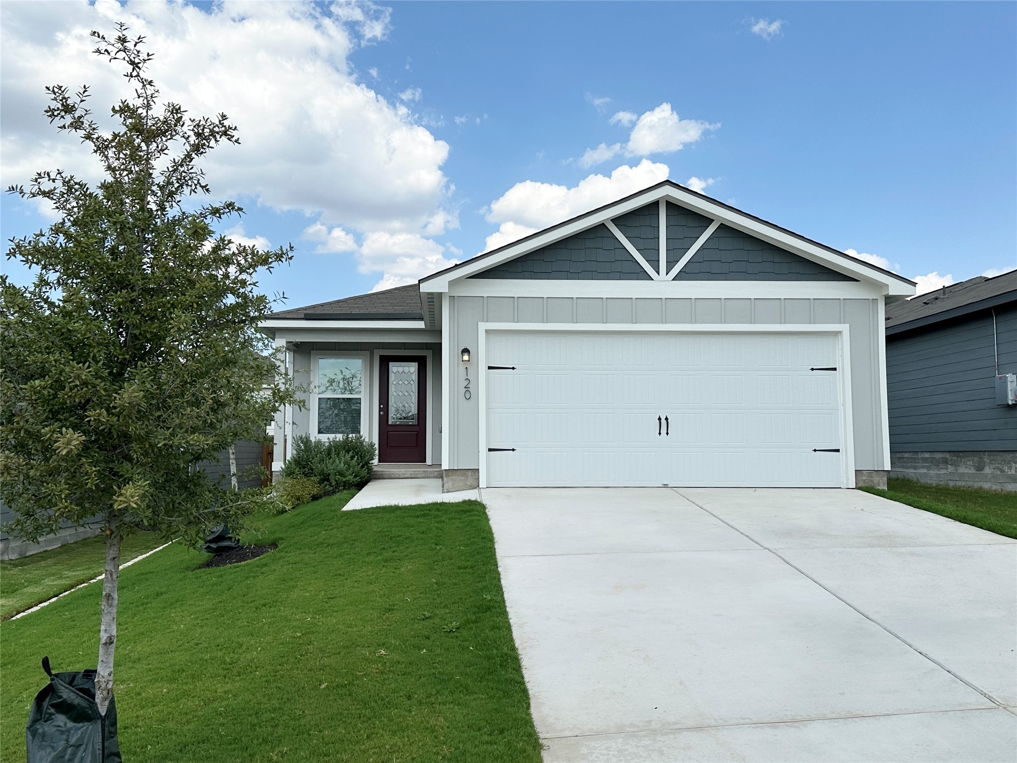 120 Morrison Dr — photo