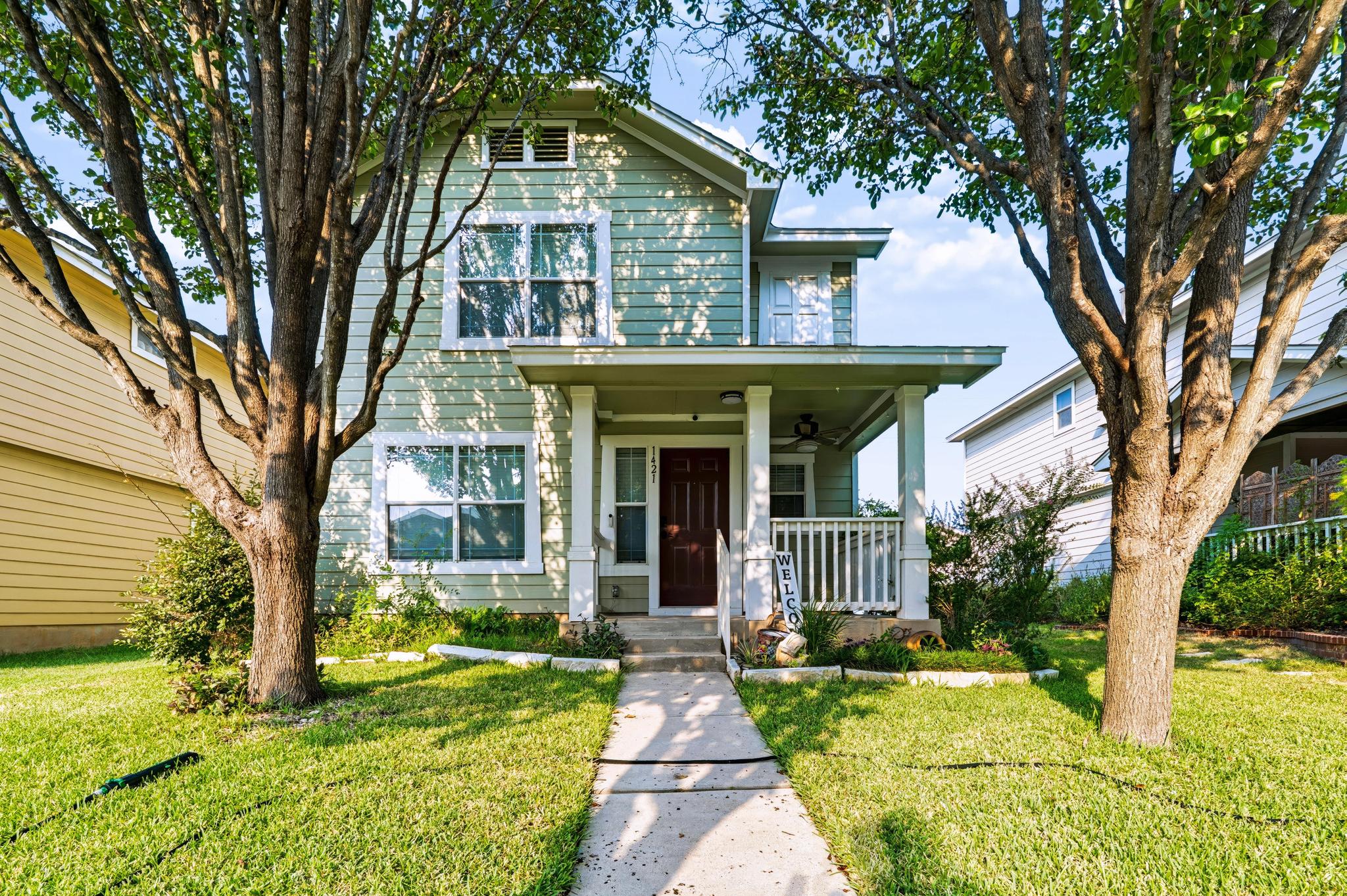 1421 Davis Mountain Loop — photo