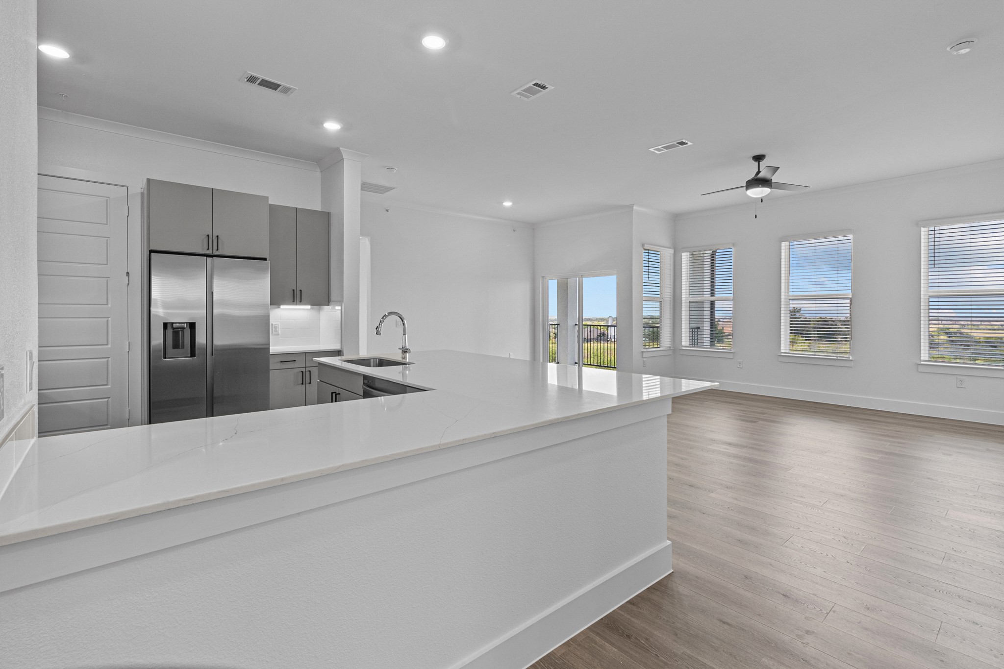 1664 Hillside Terrace 6315 — photo