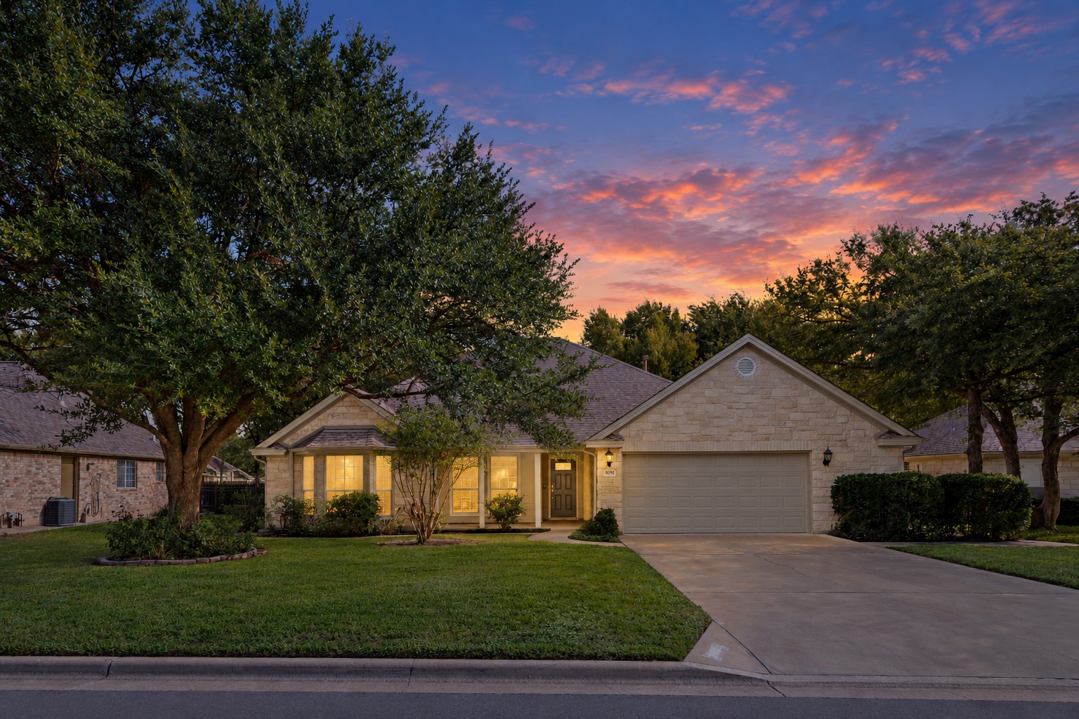 3005 Parker Dr — photo