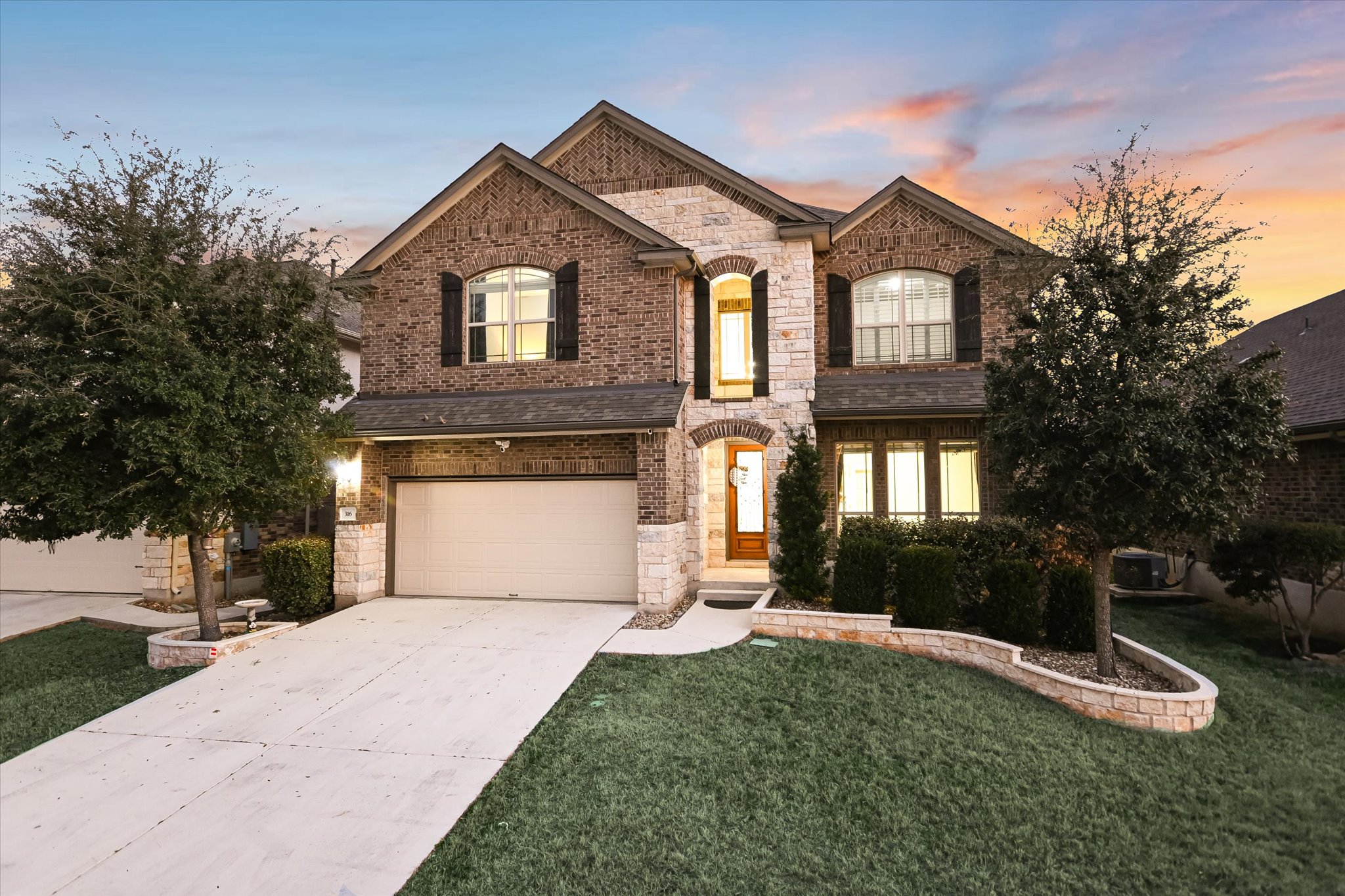 316 Middle Brook Dr — photo