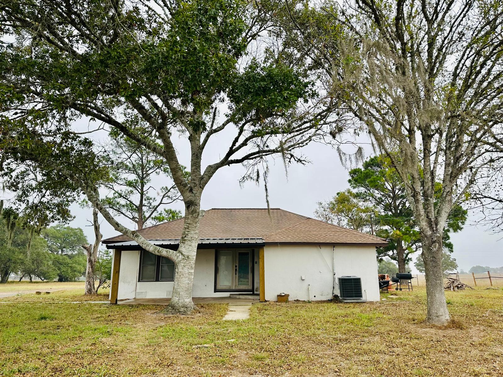 1696 E FM 884 — photo