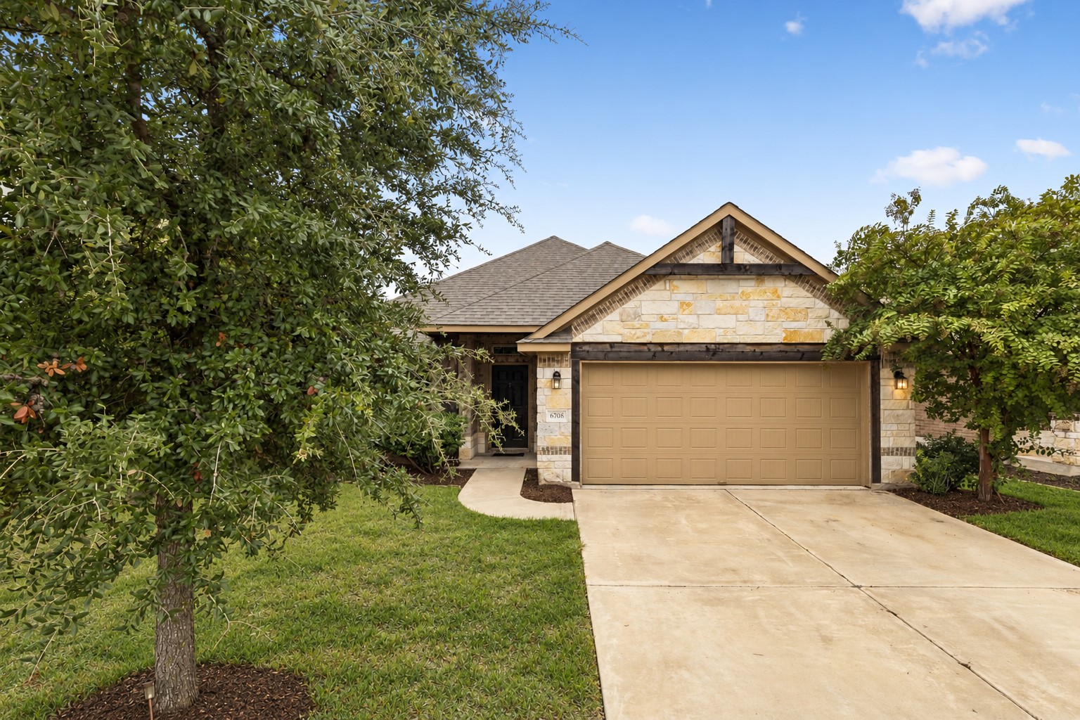 6708 Catania Loop — photo