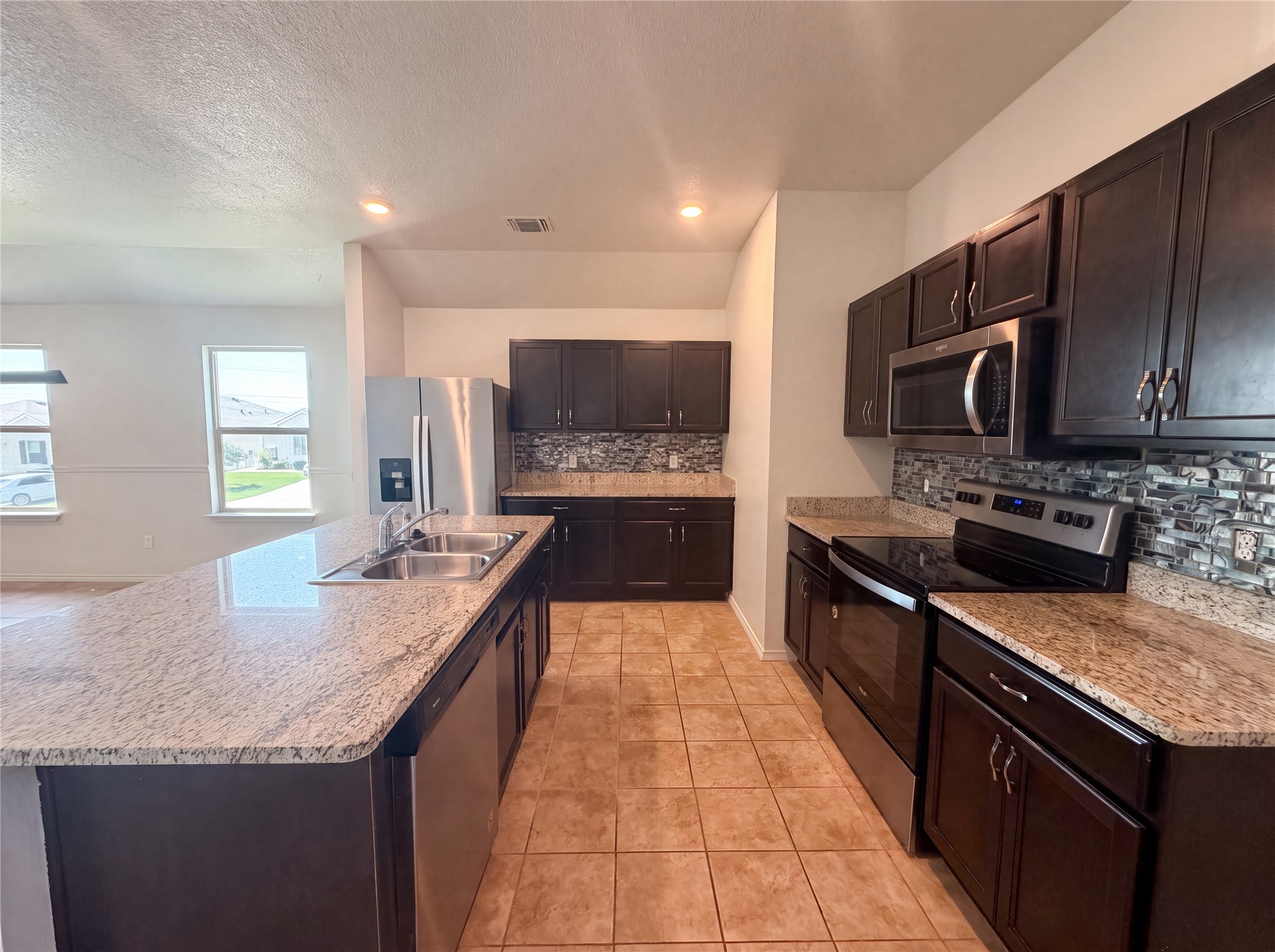 233 Atwood Loop, Jarrell, TX 76537 — photo 2