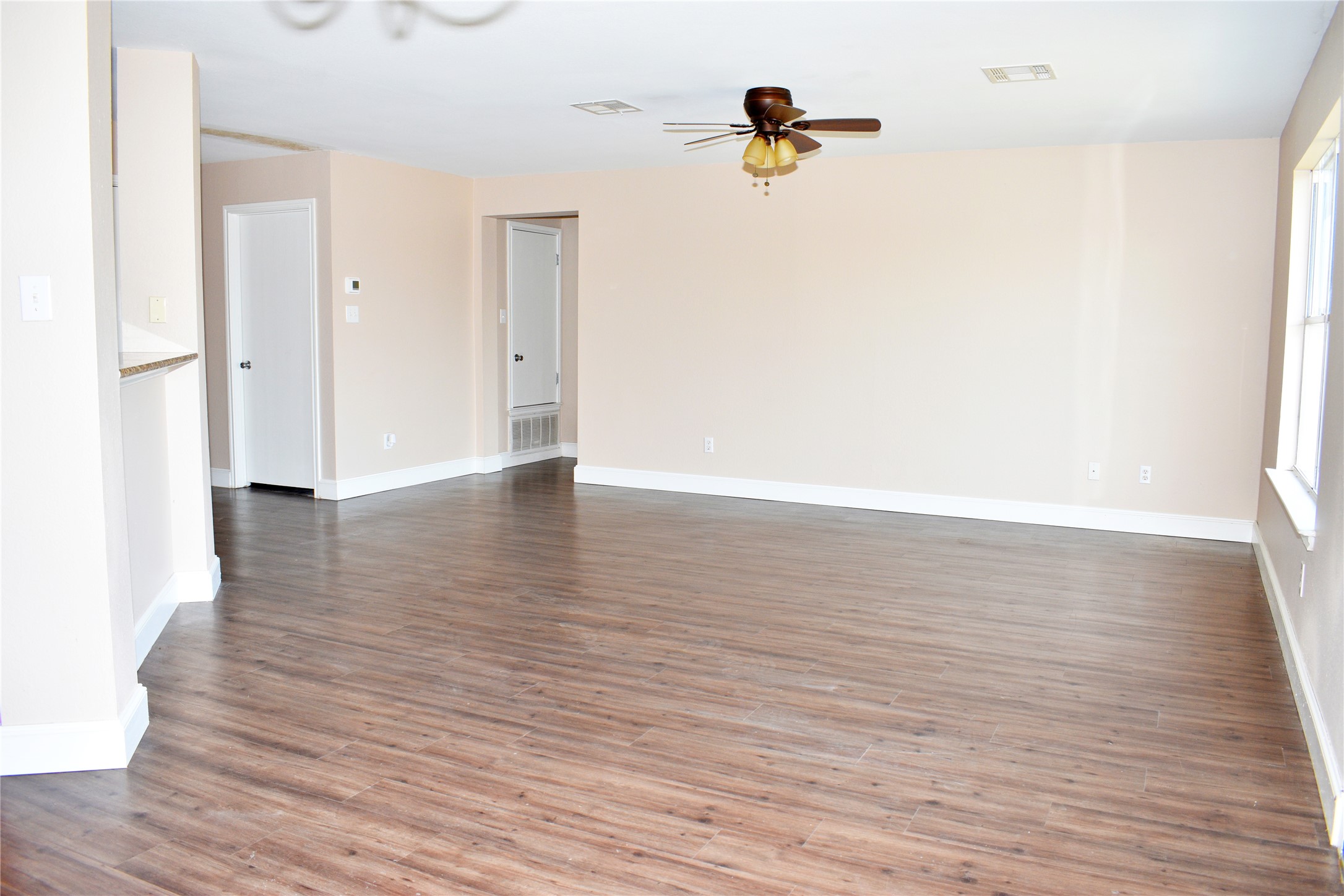 804 Lavaca Loop, Elgin, TX 78621 — photo 2