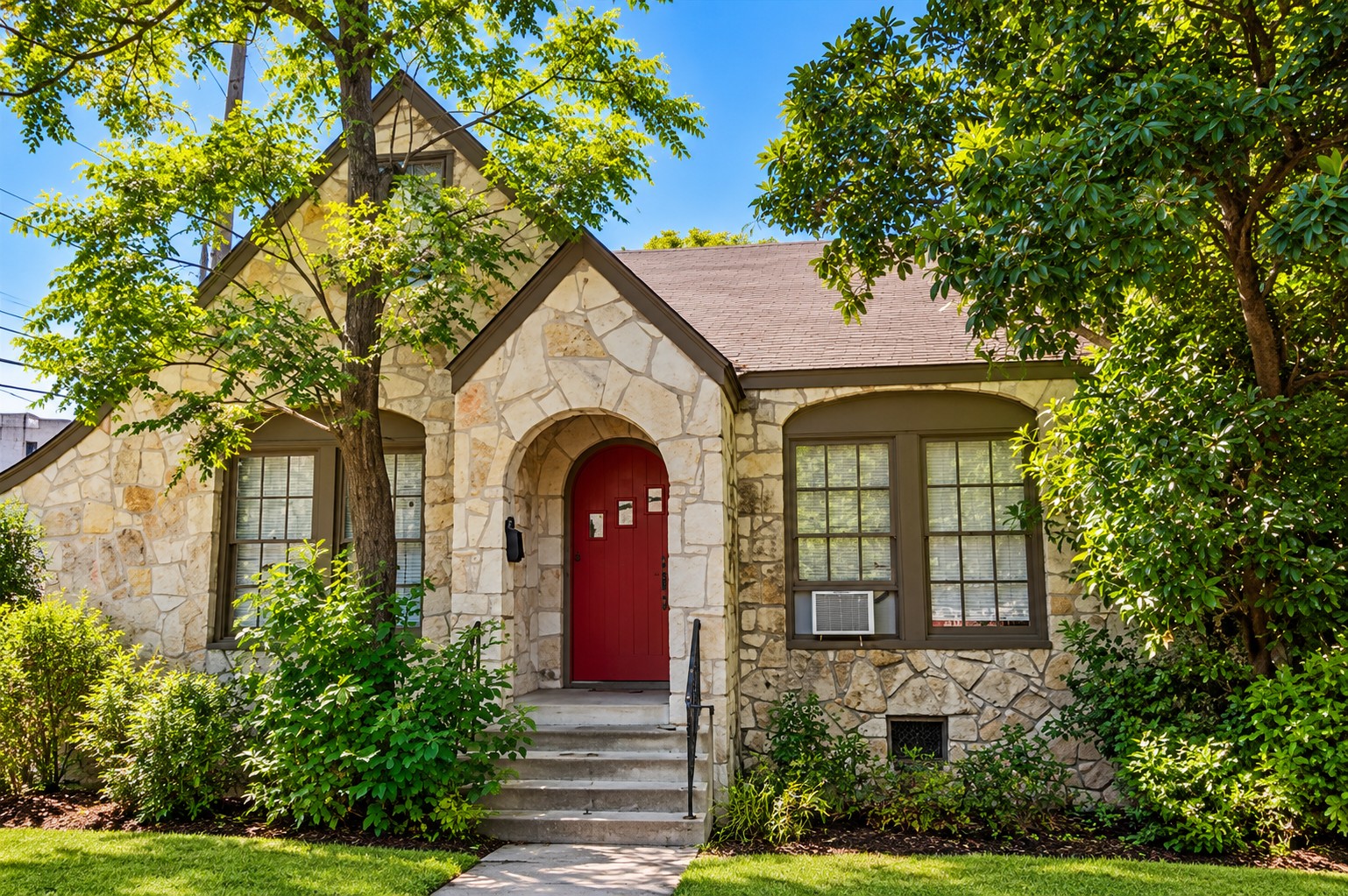 2900 Hampton Road, Austin, TX 78705