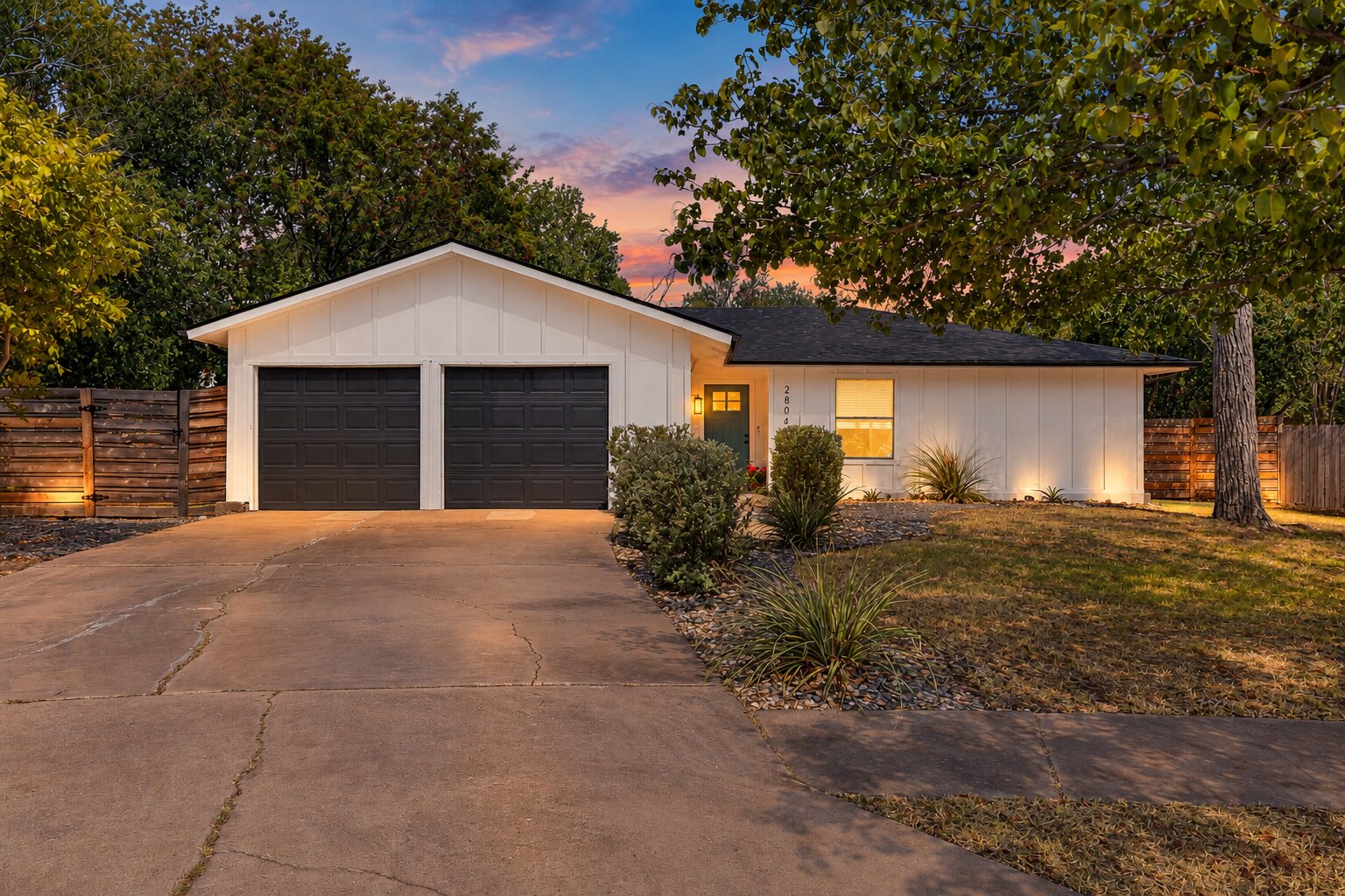 2804 Leeds CV — photo