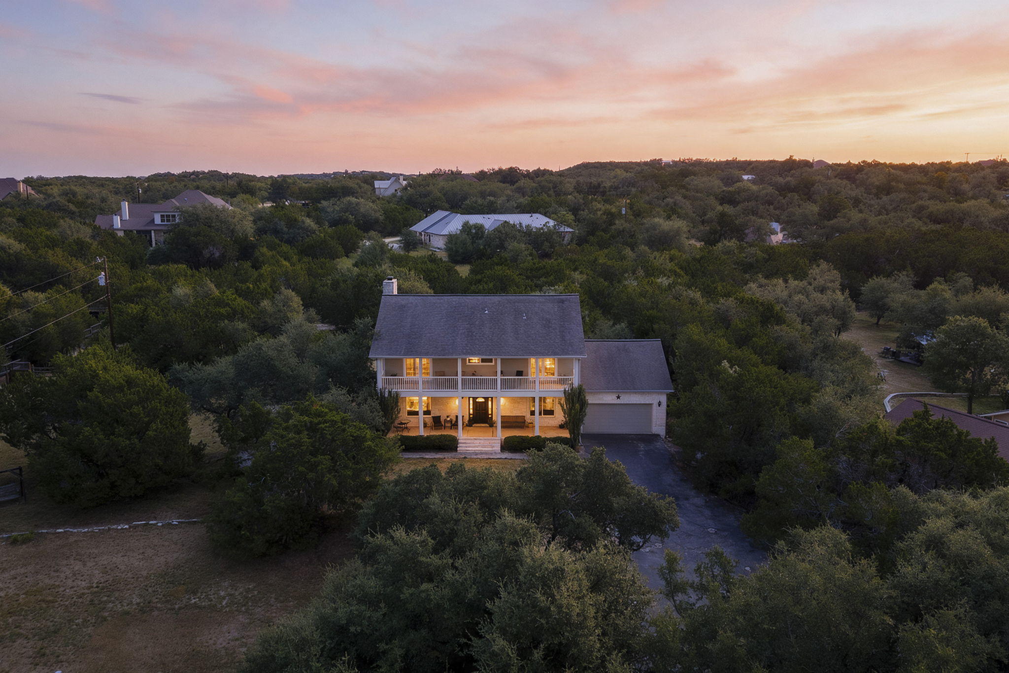 701 Cottonwood Creek Rd — photo