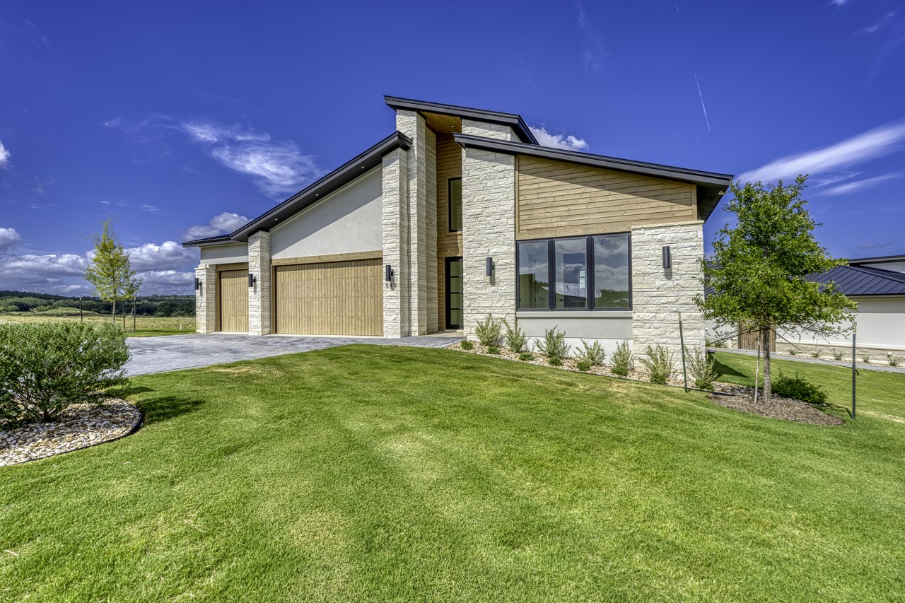 549 Mayapple Dr — photo