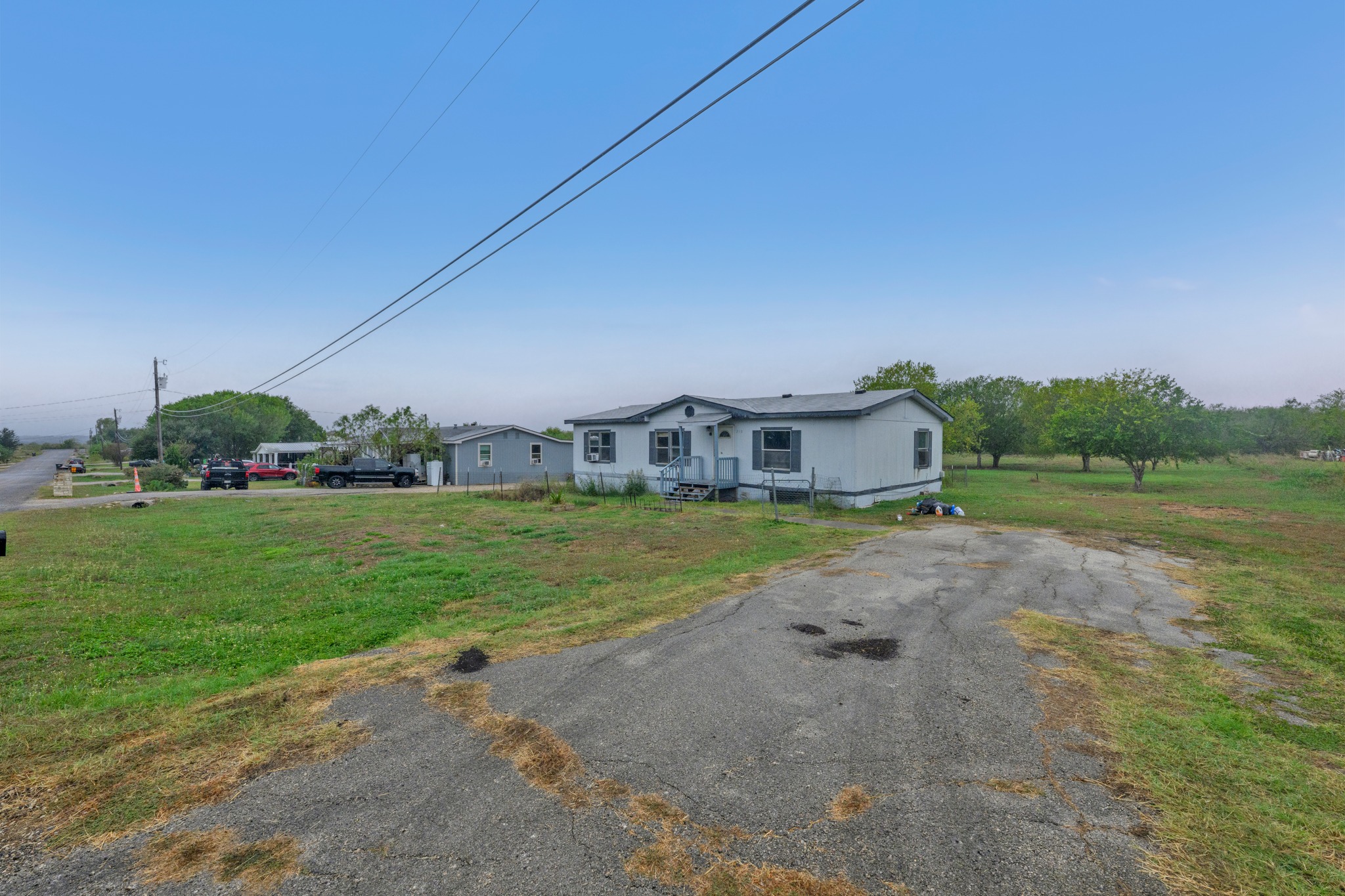 210 Rolling Meadows Lane, Kyle, TX 78640 — photo 2