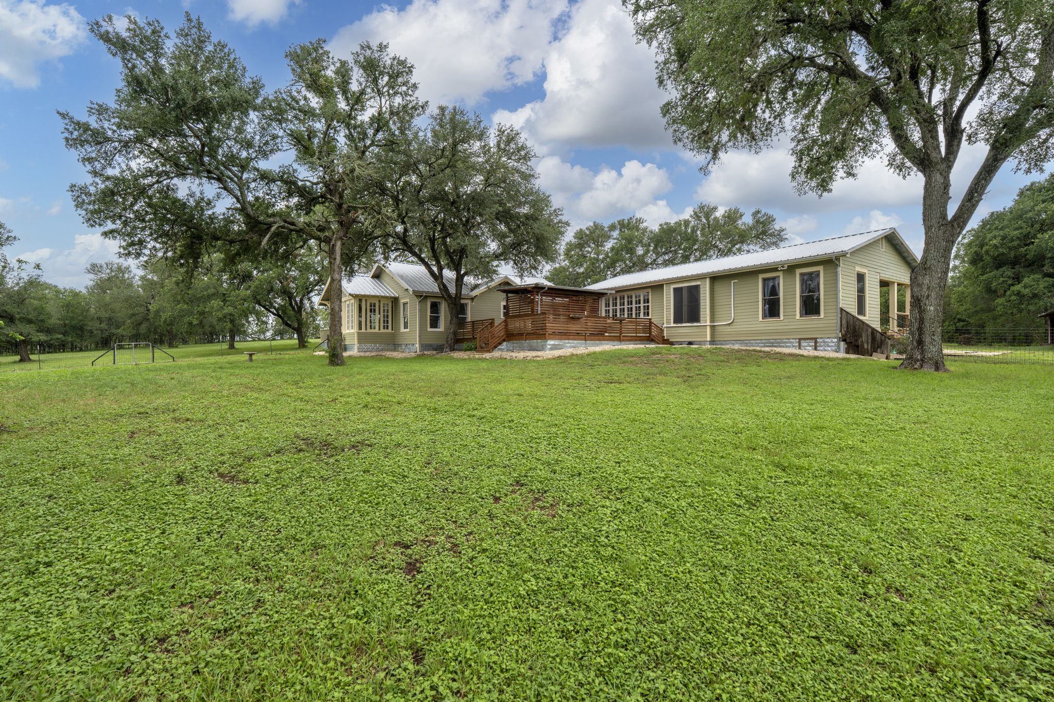 6546 FM 1854 — photo