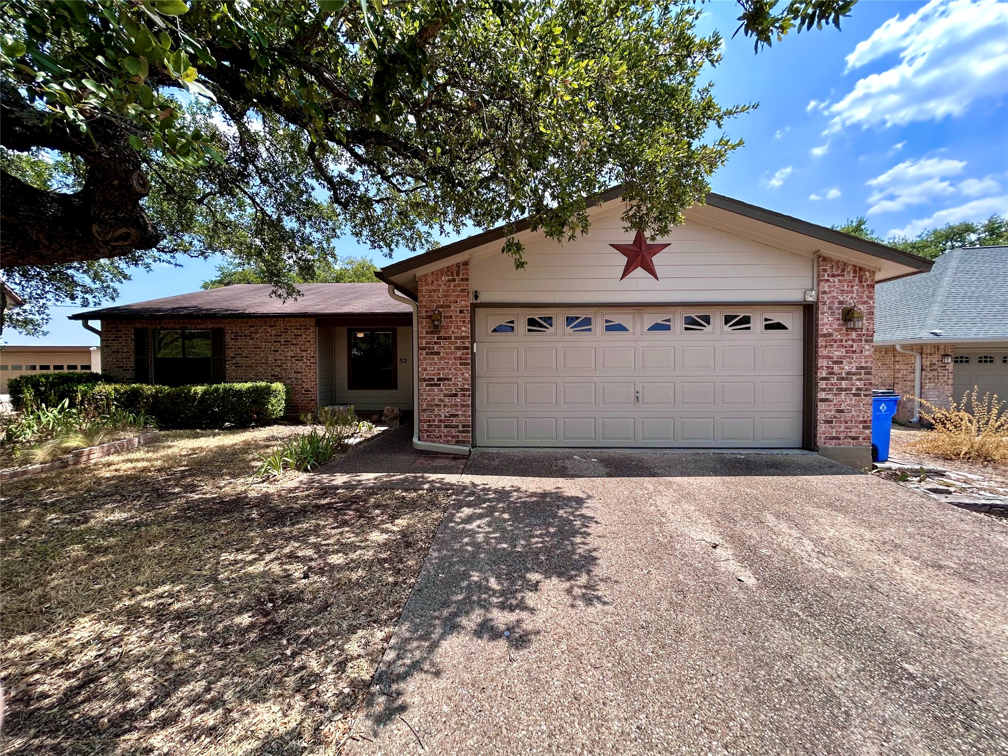 57 Woodcreek Dr — photo