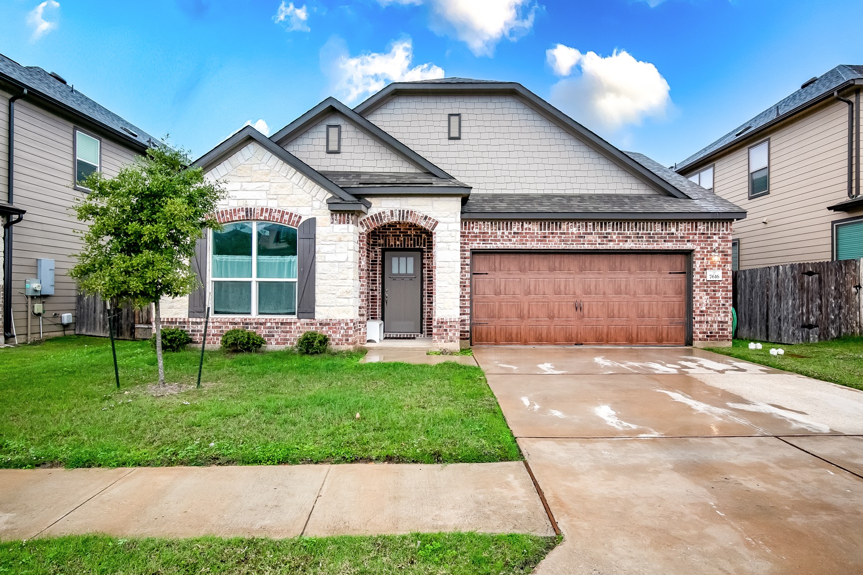 7616 Groundhog Way — photo