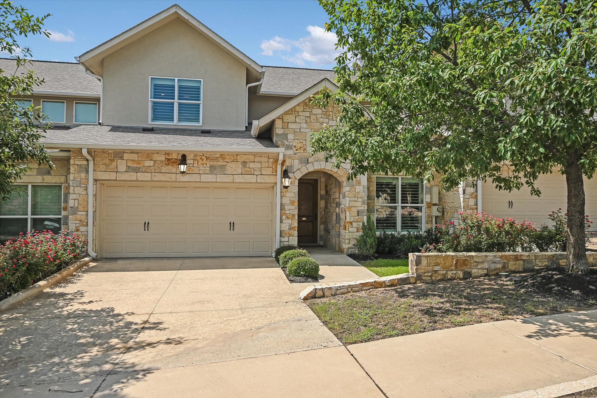 1218 Haven Ln 102 — photo