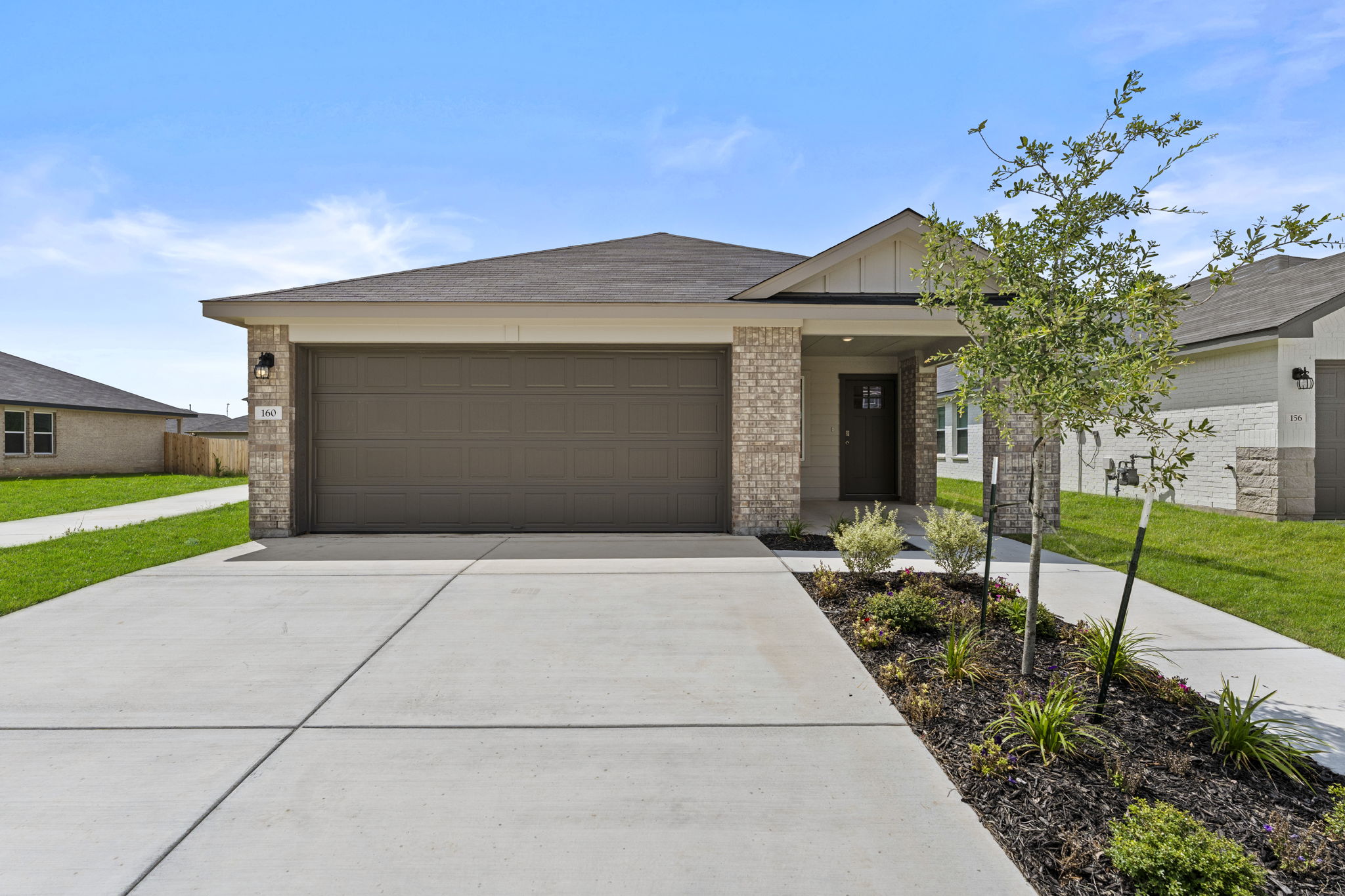 160 Raymondville Path — photo