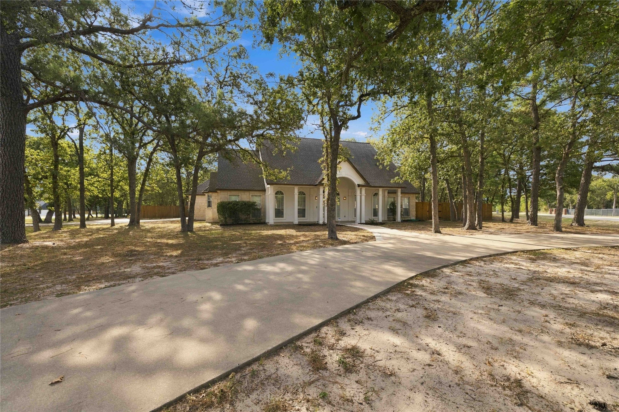 105 Pine Point CV — photo