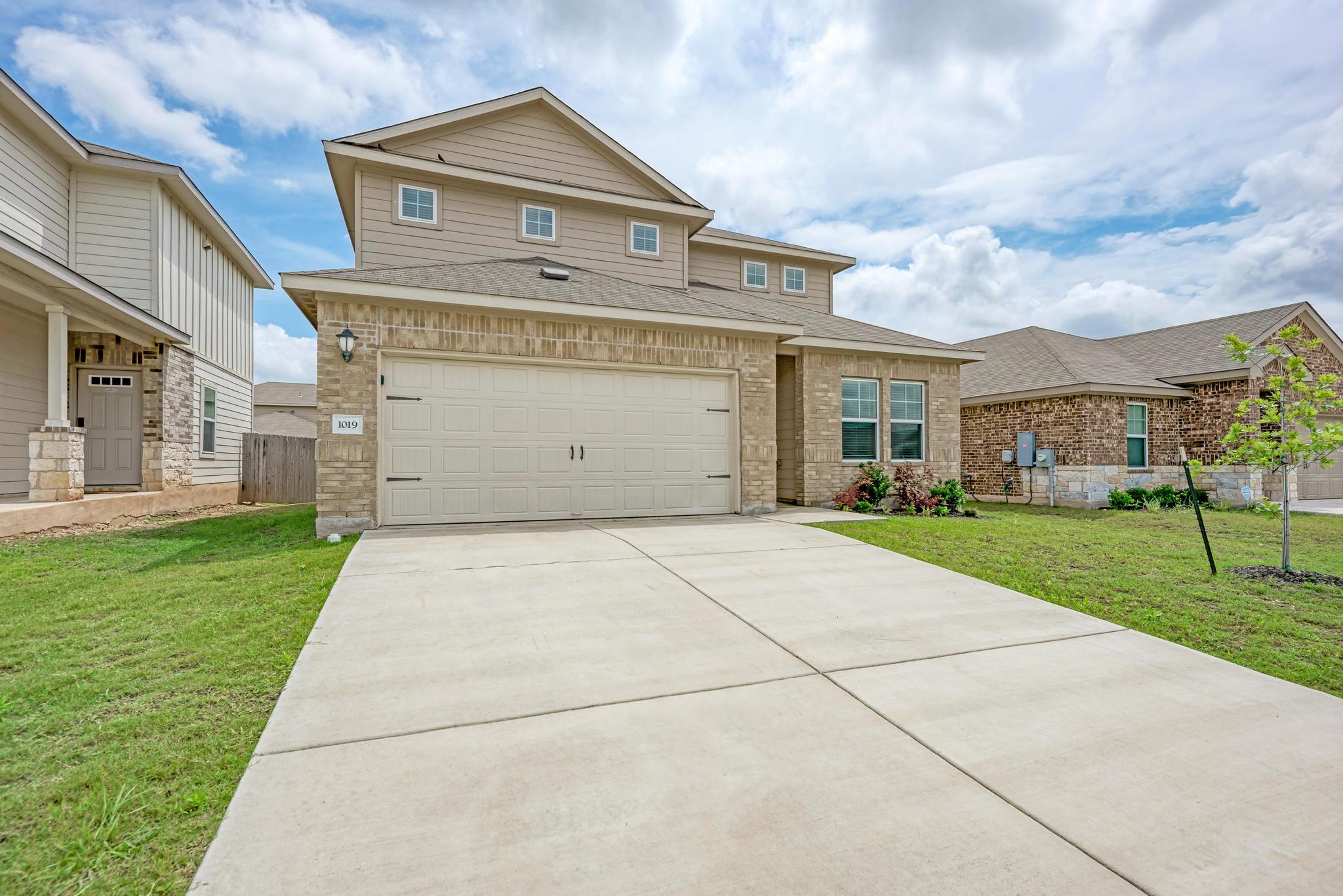1019 Round Bale Rd — photo