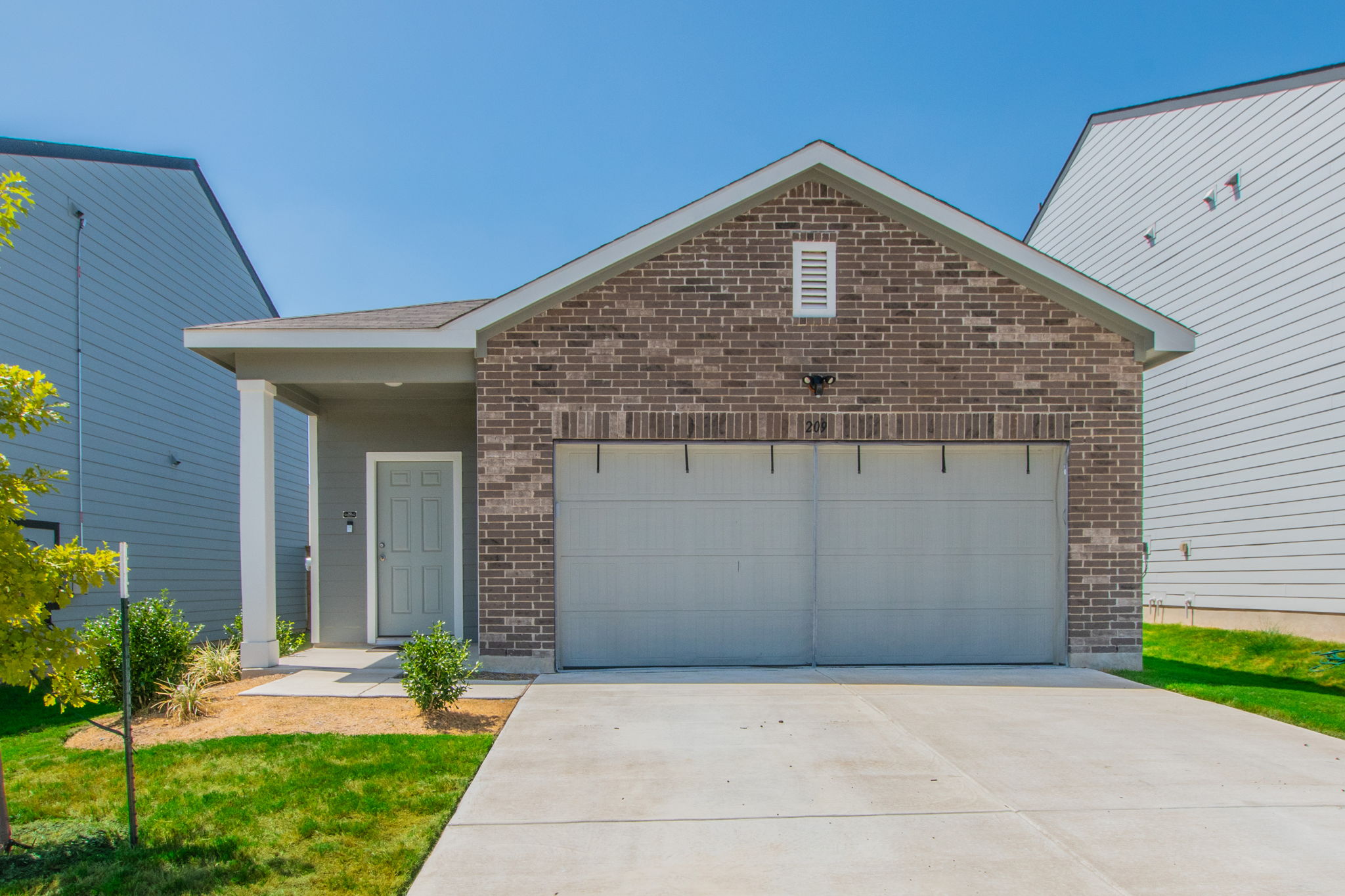 209 Dirty Harry Dr — photo