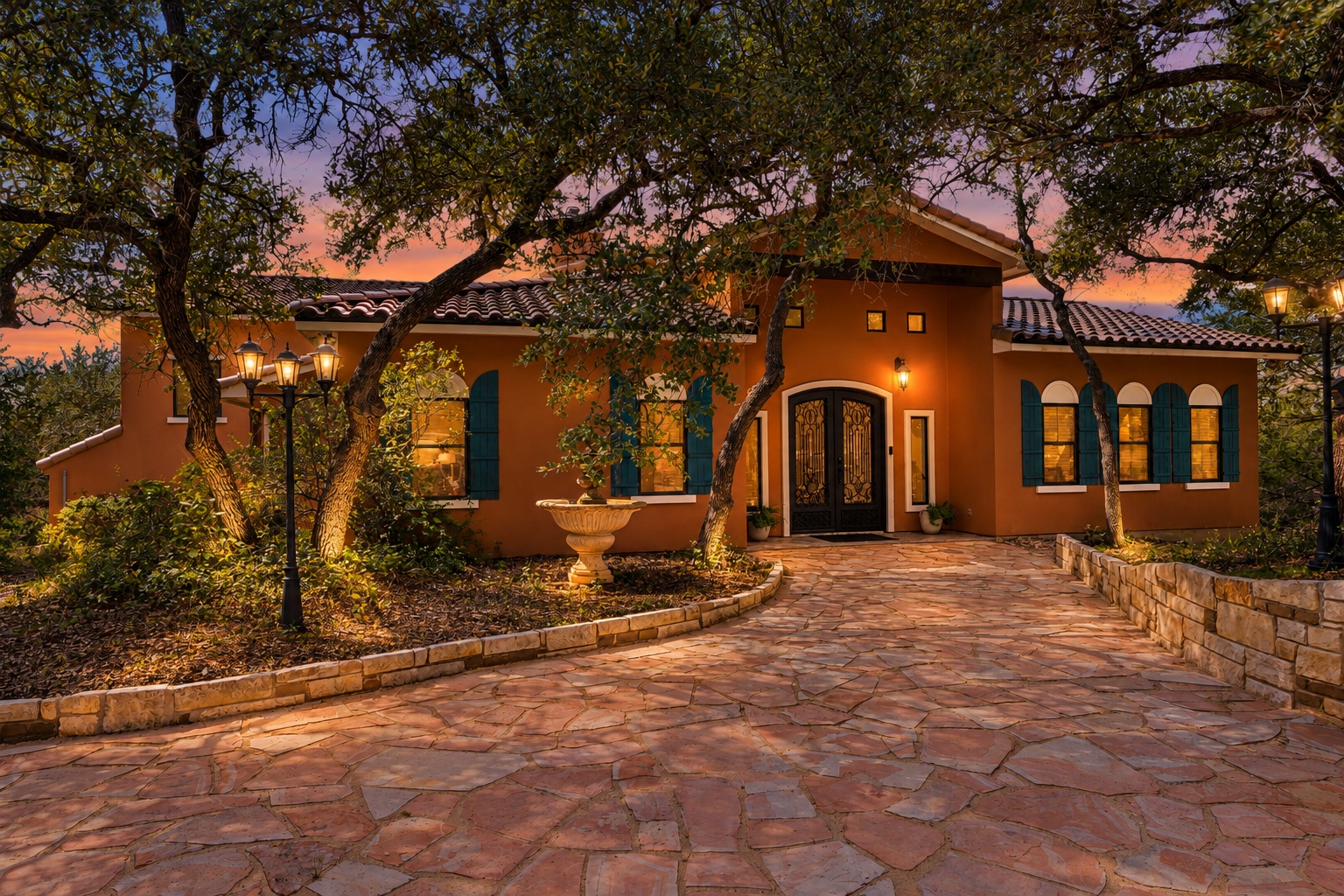 653 Saddleridge Dr — photo