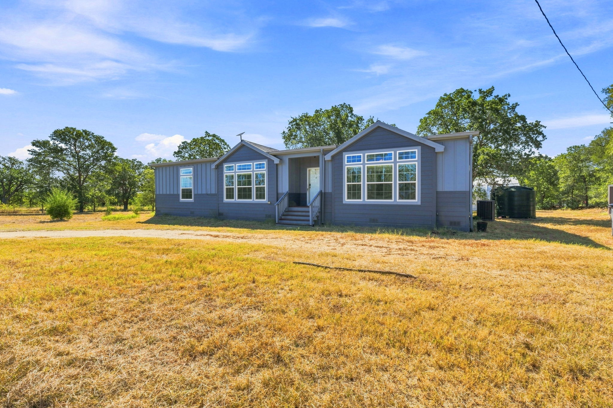 615 Green Acre Dr — photo