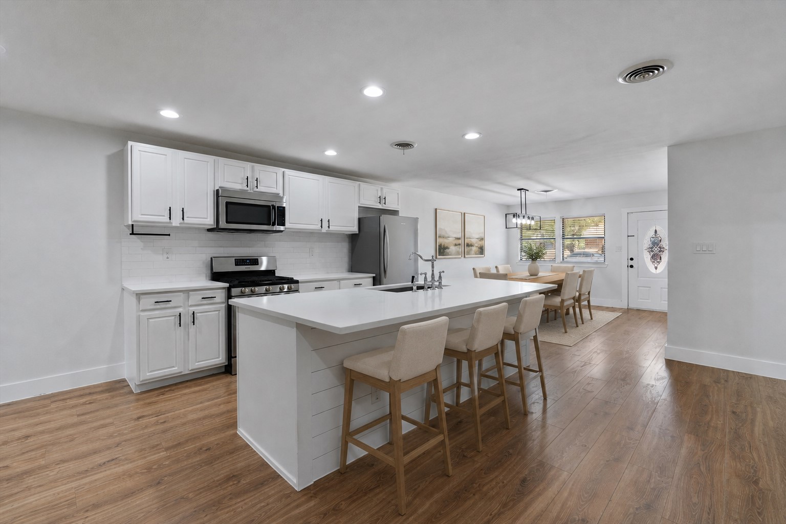 556 E 19th Street, Georgetown, TX 78626 — photo 3