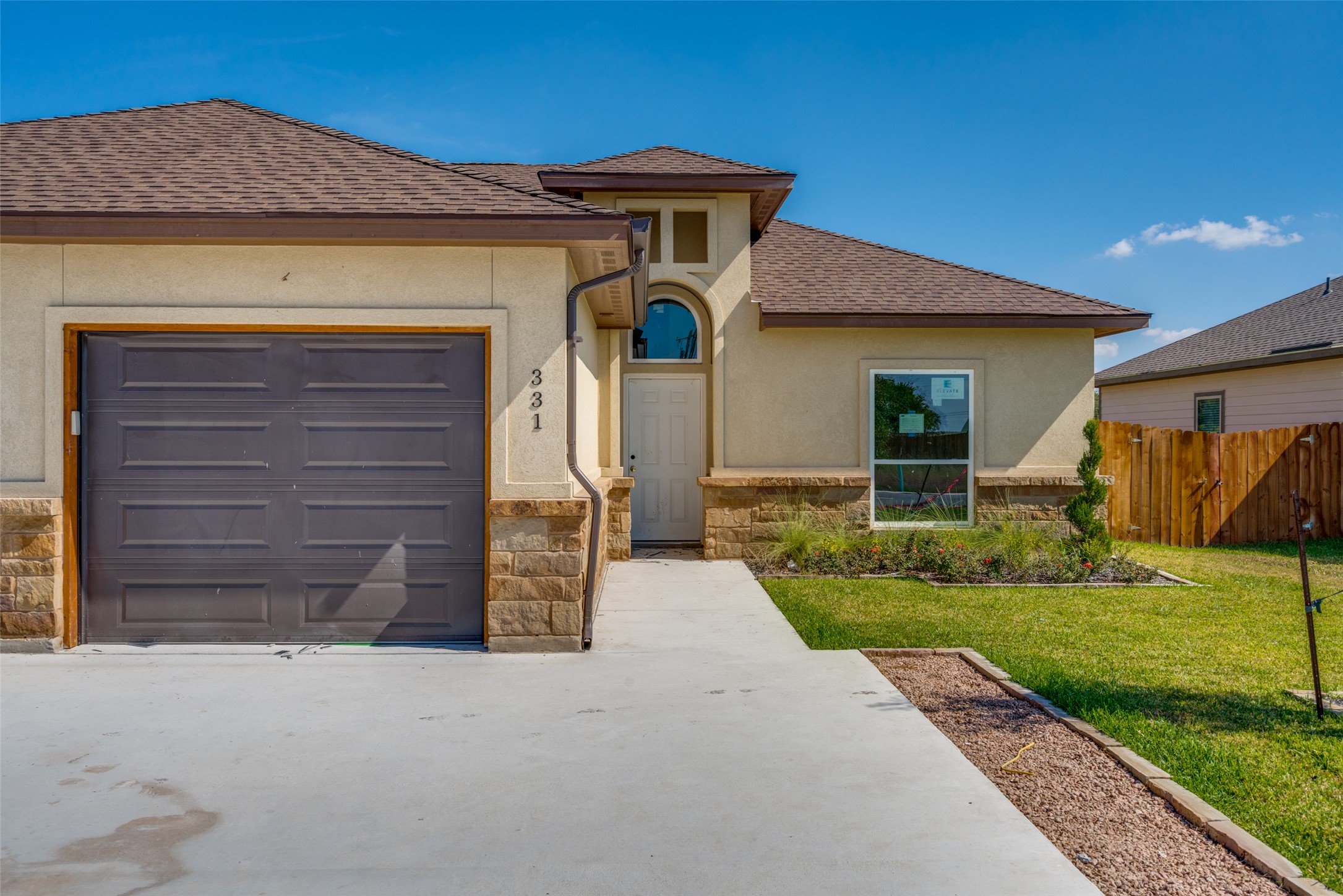 331 Navarro Way 26B — photo