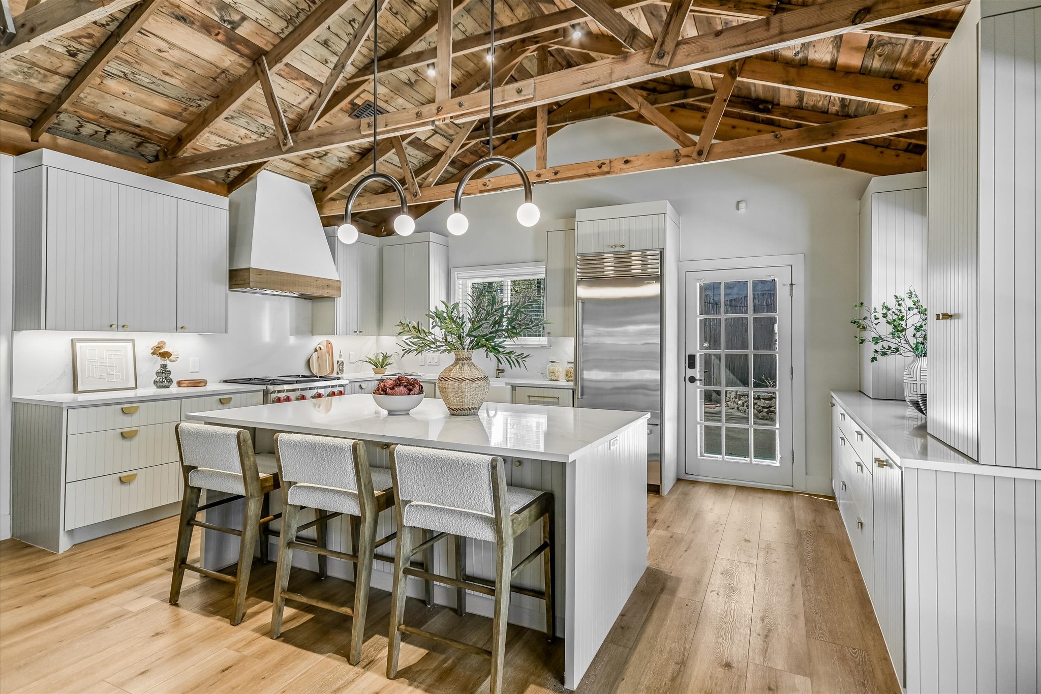 6111 Hudson Bend Rd — photo