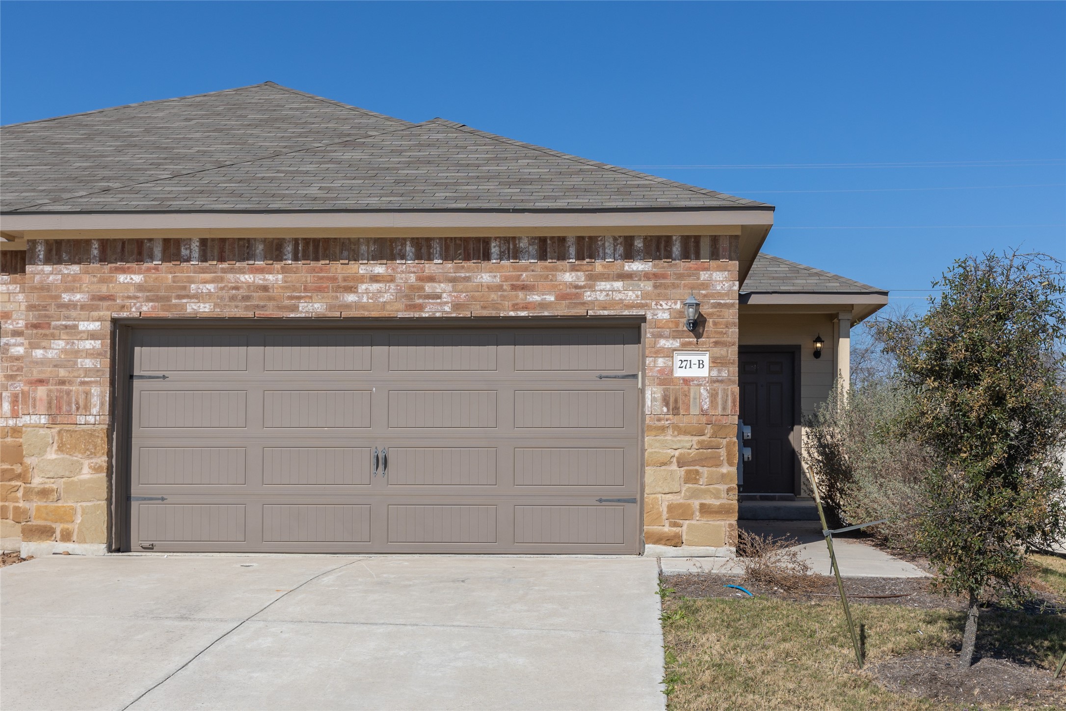 271 Joanne Loop LOOP B, Buda, TX 78610 — photo 2